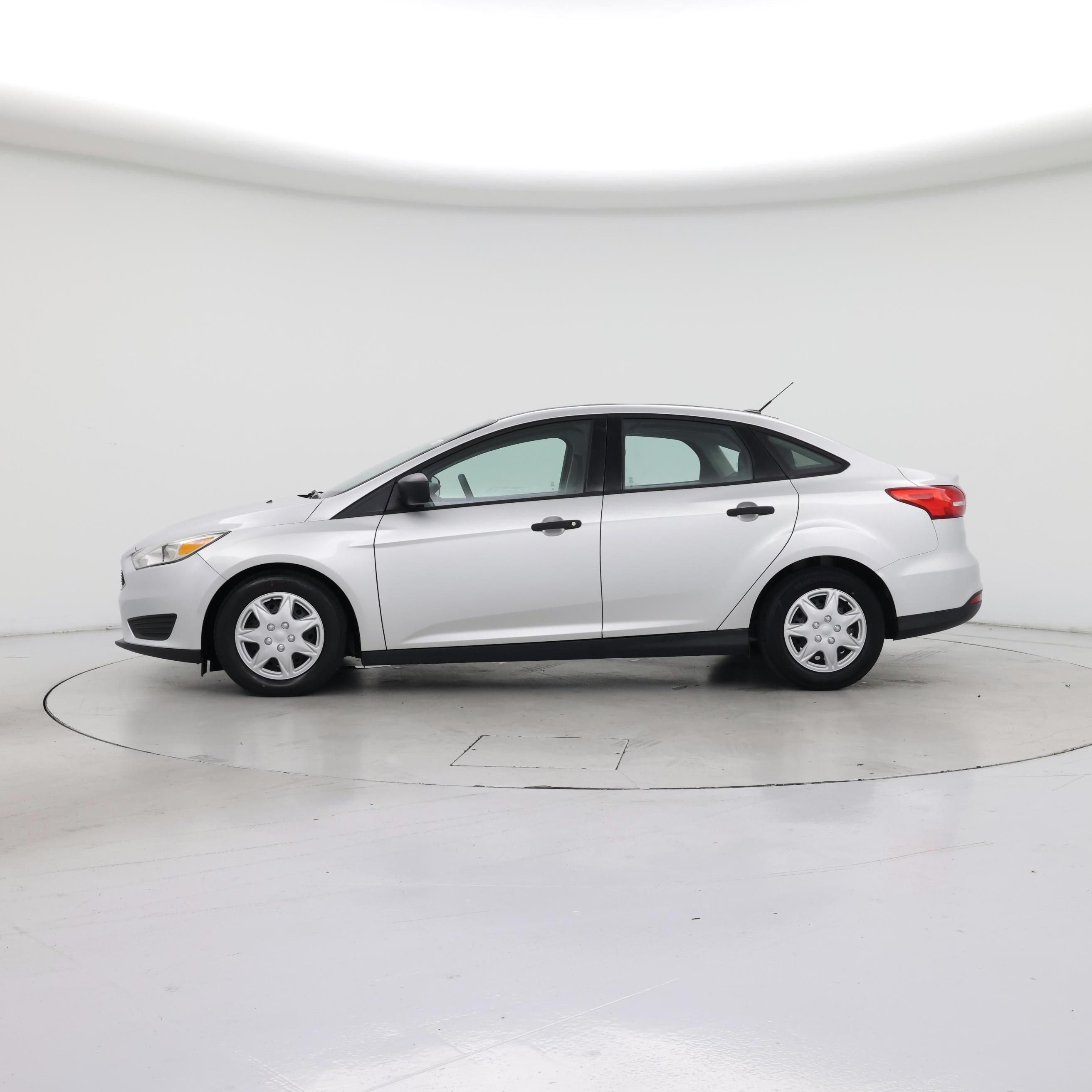 Thumbnail: 2017 Ford Focus - 3