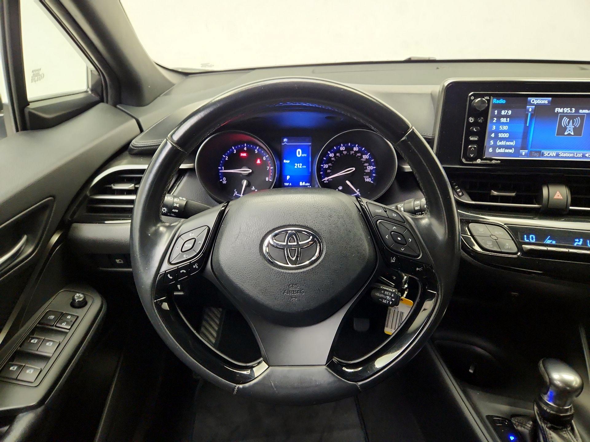 Thumbnail: 2018 Toyota C-HR - 10