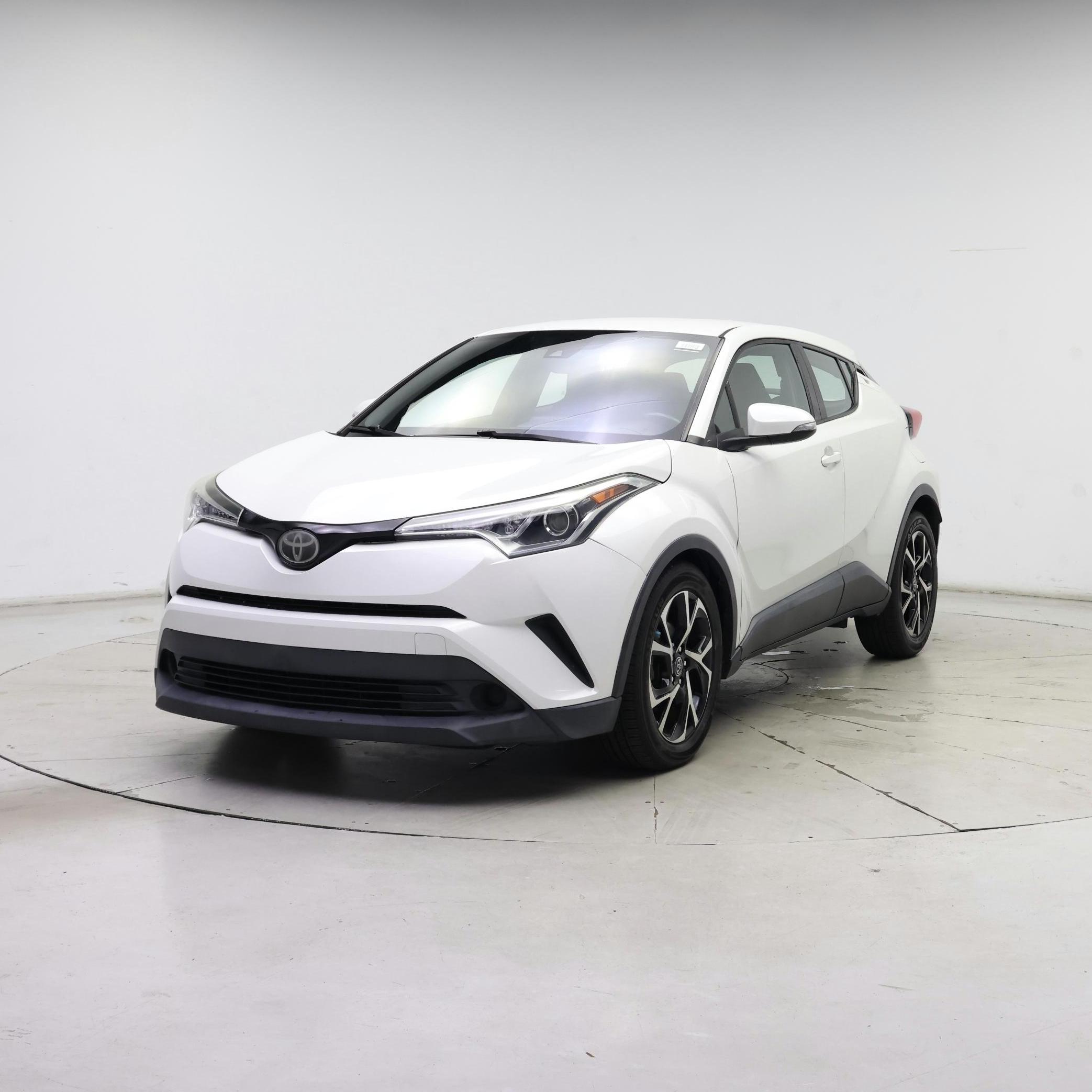Thumbnail: 2018 Toyota C-HR - 4