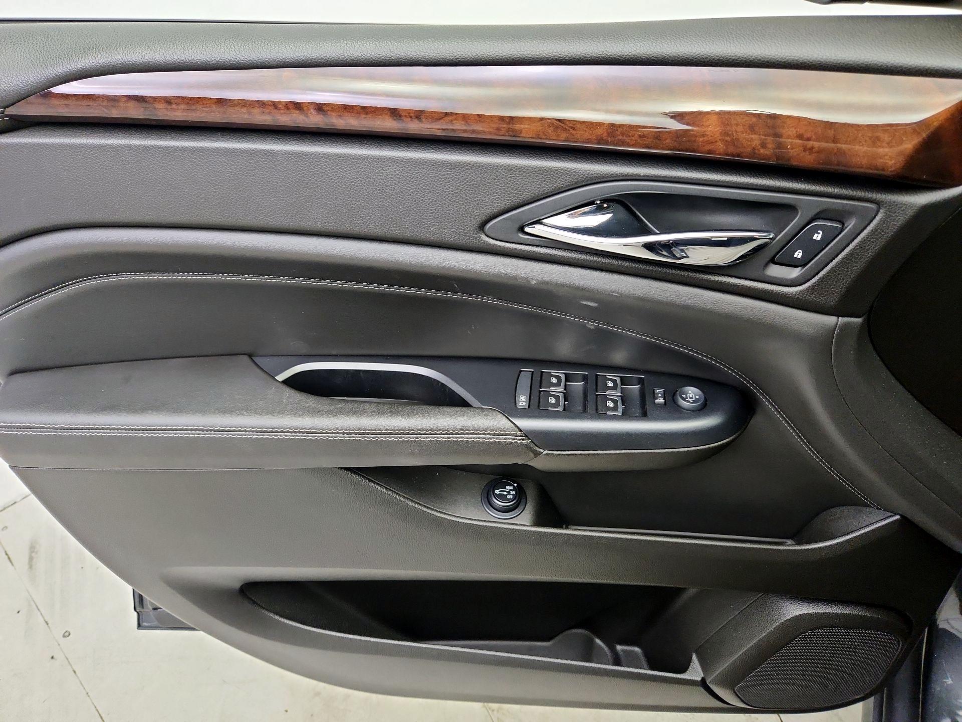 Thumbnail: 2014 Cadillac SRX - 12