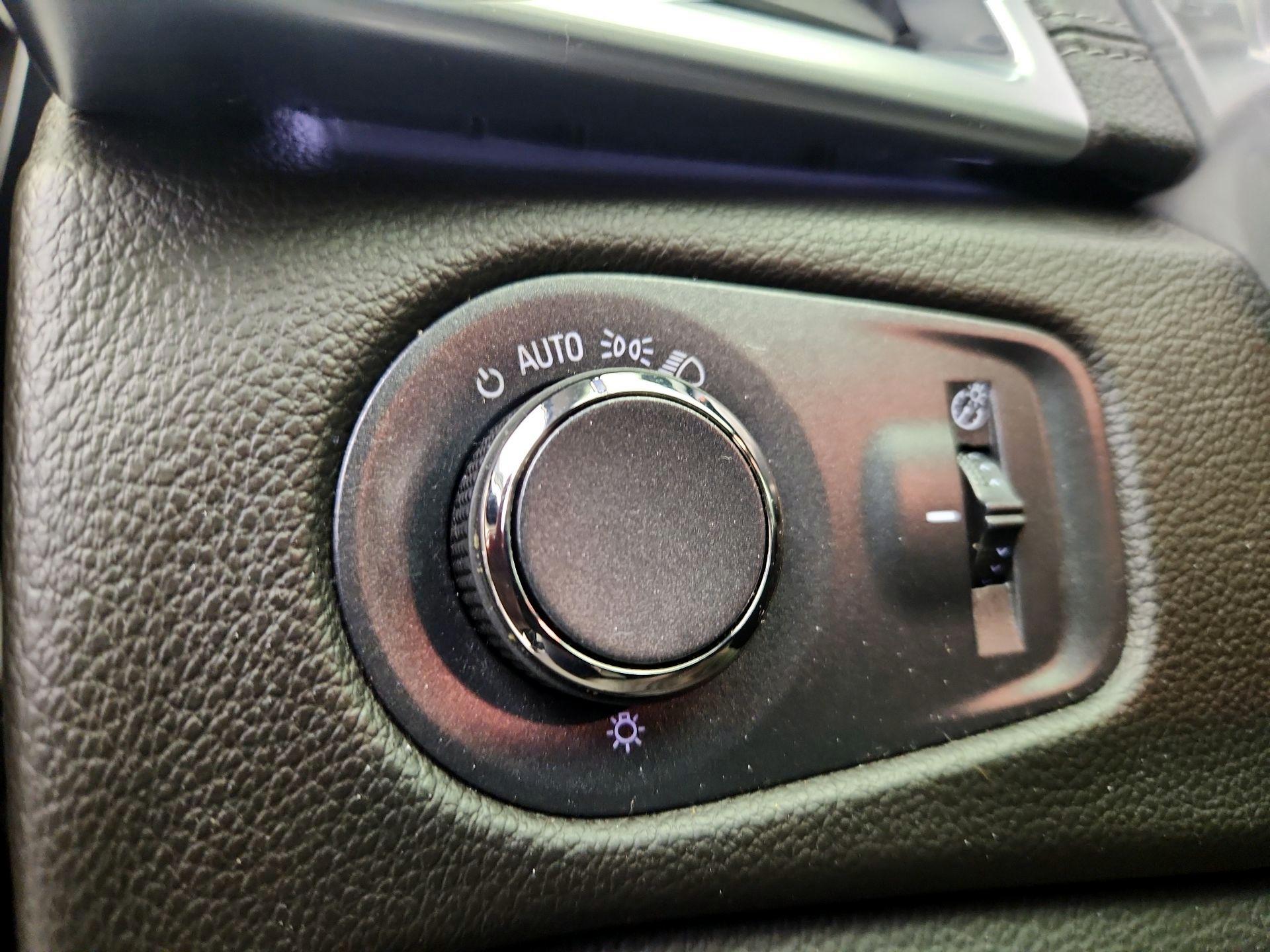 Thumbnail: 2014 Cadillac SRX - 13