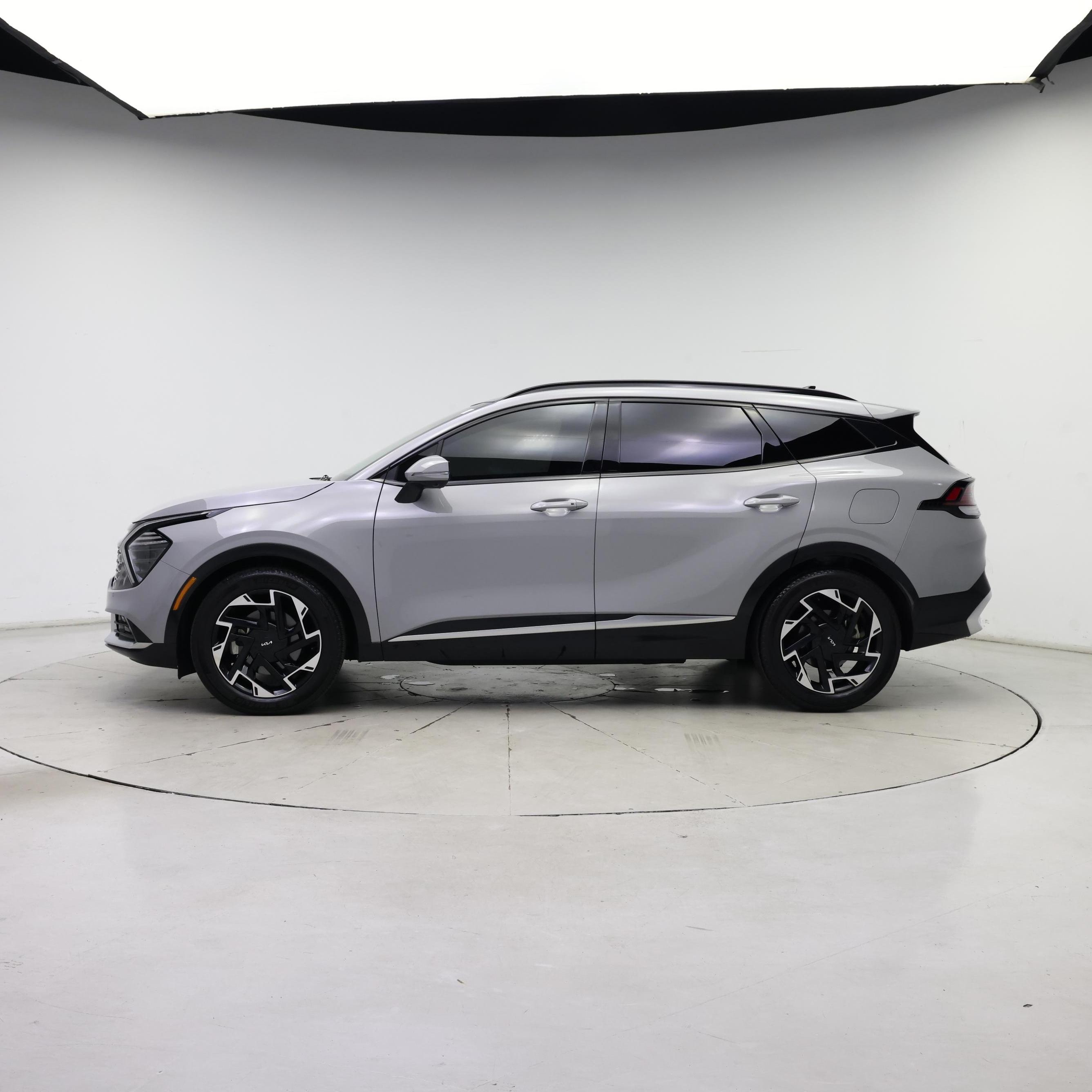 Thumbnail: 2023 Kia Sportage - 3