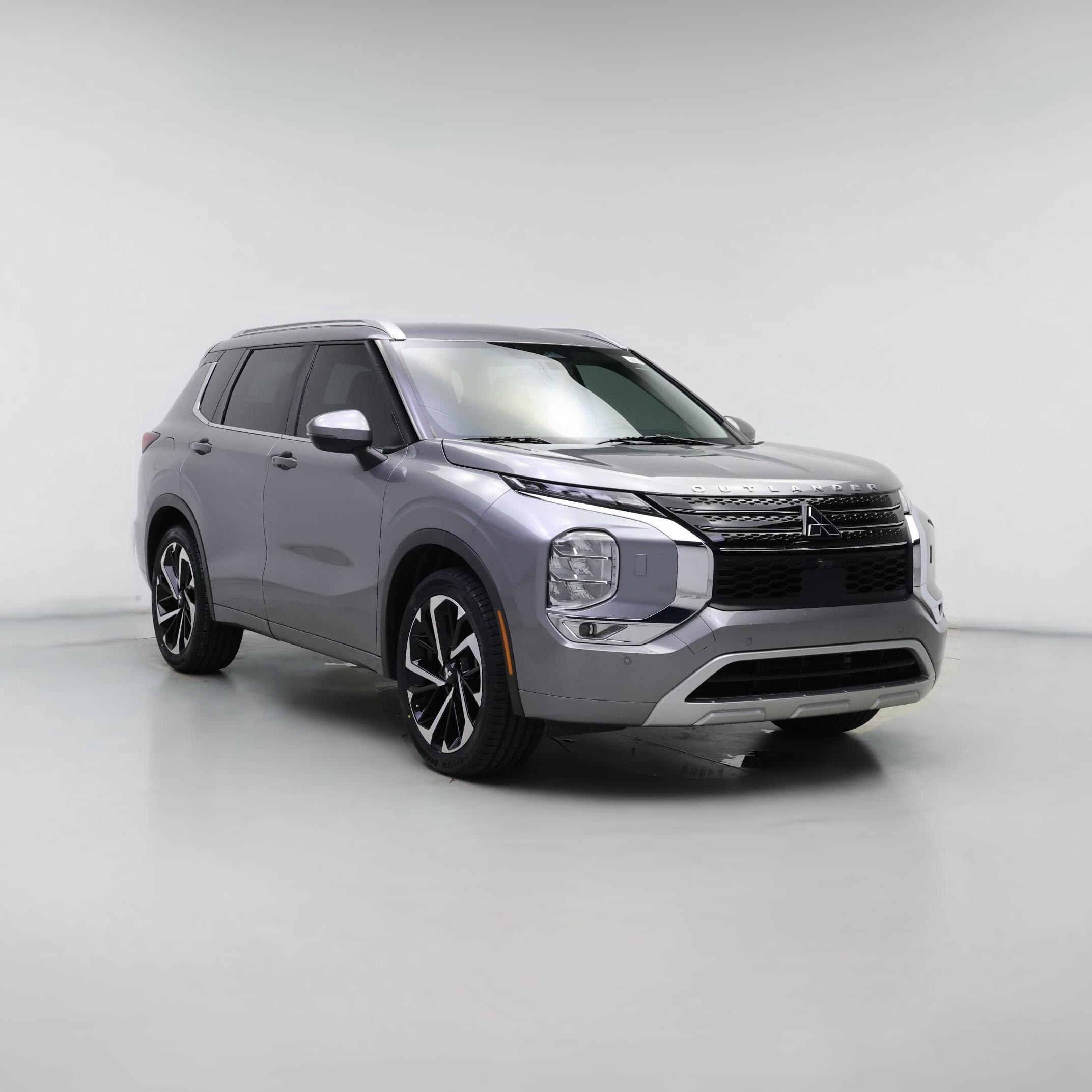 Thumbnail: 2022 Mitsubishi Outlander - 1