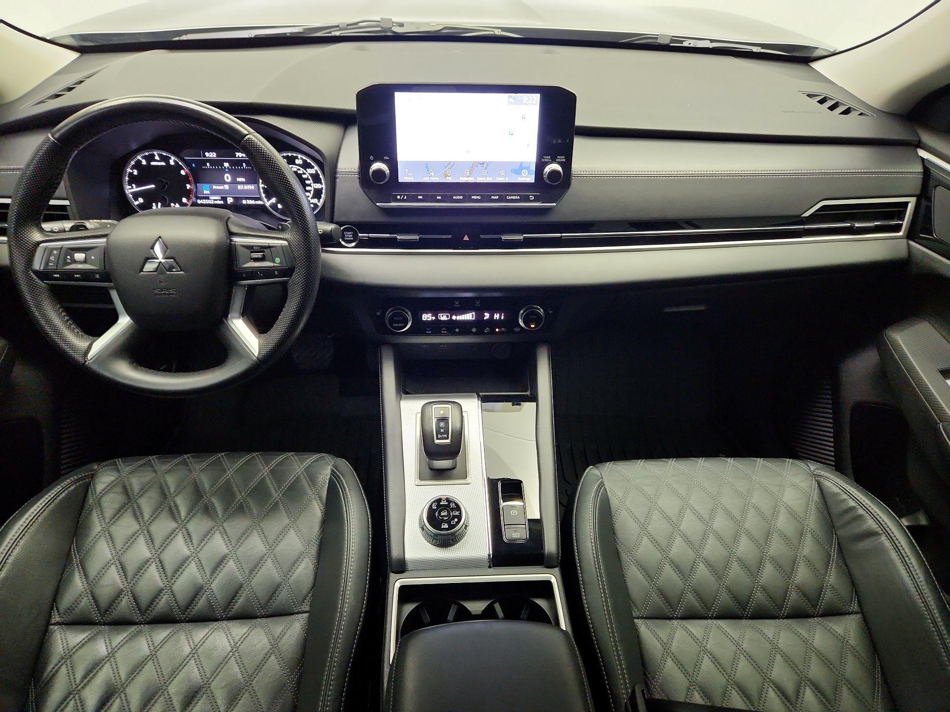 Thumbnail: 2022 Mitsubishi Outlander - 9