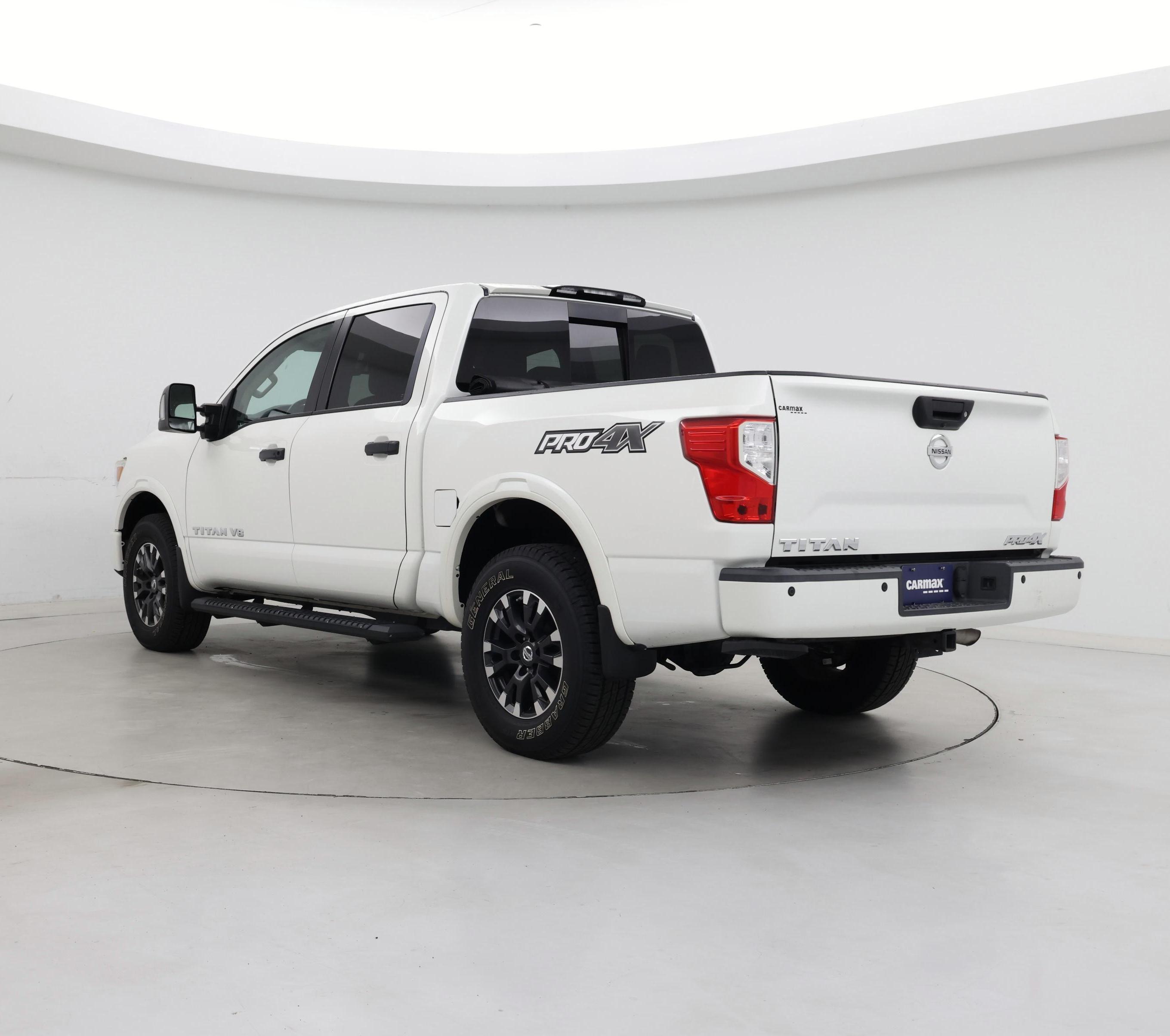 Thumbnail: 2018 Nissan Titan - 2