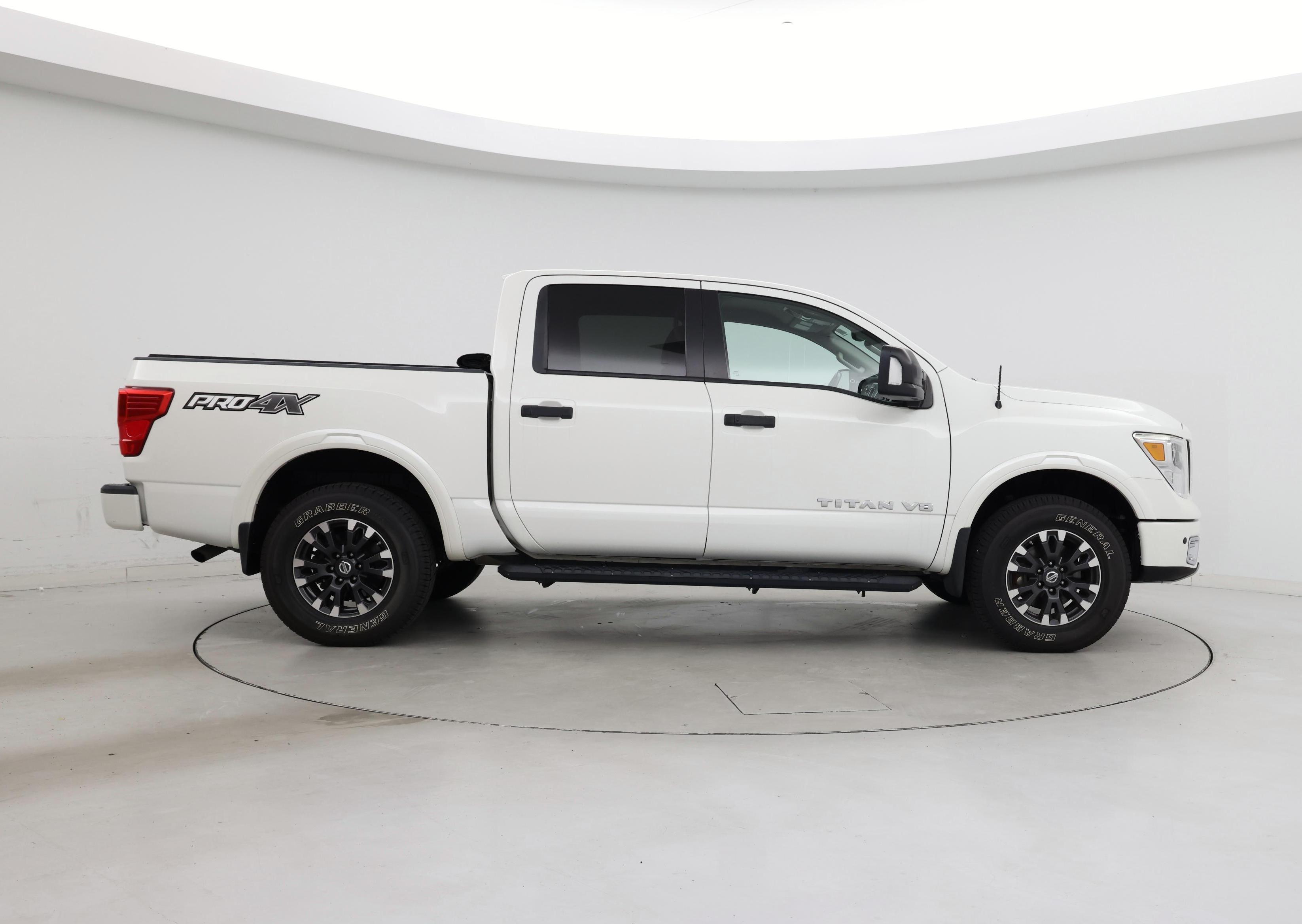 Thumbnail: 2018 Nissan Titan - 7