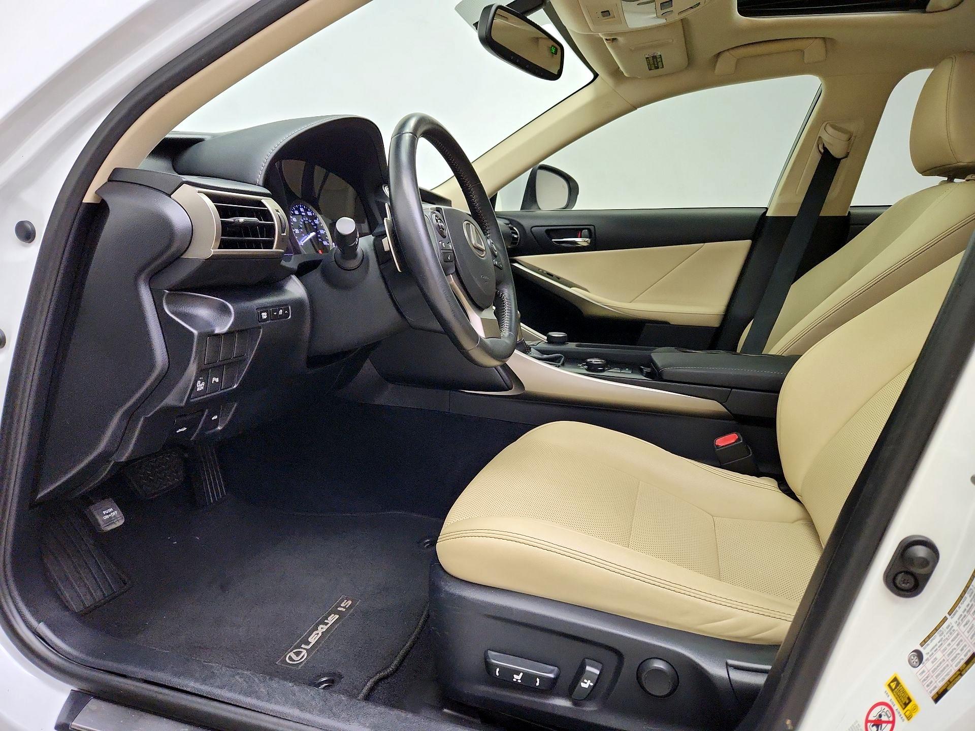 Thumbnail: 2014 Lexus IS - 11