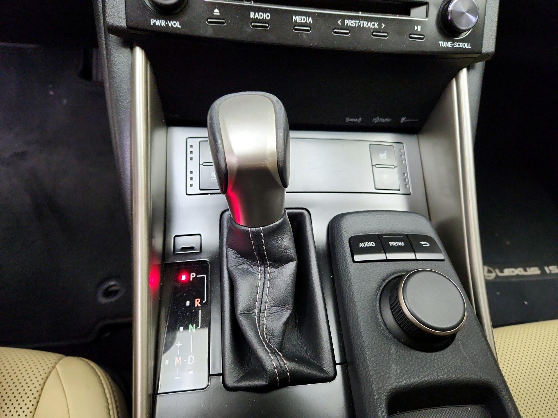 Thumbnail: 2014 Lexus IS - 17