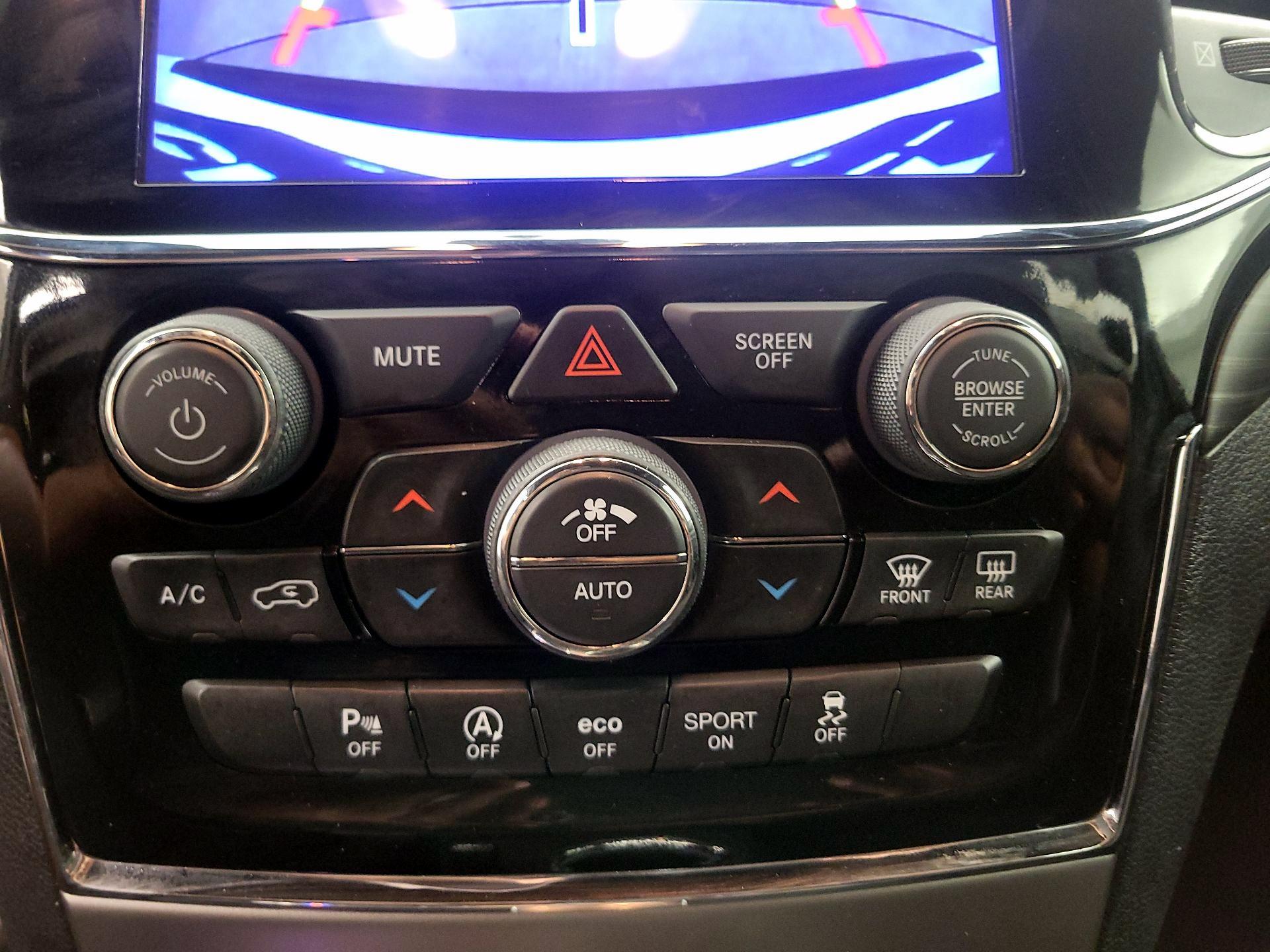 Thumbnail: 2020 Jeep Grand Cherokee - 17