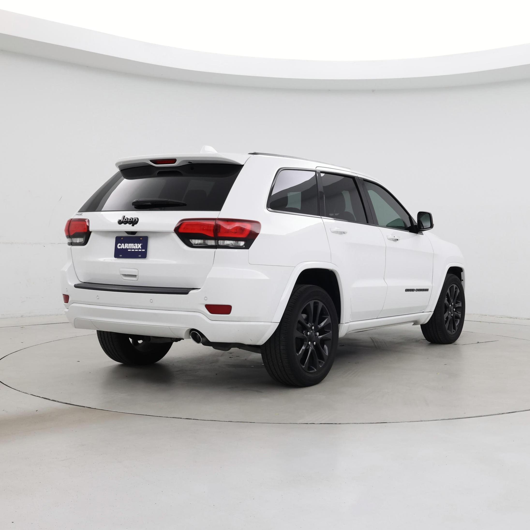 Thumbnail: 2020 Jeep Grand Cherokee - 8