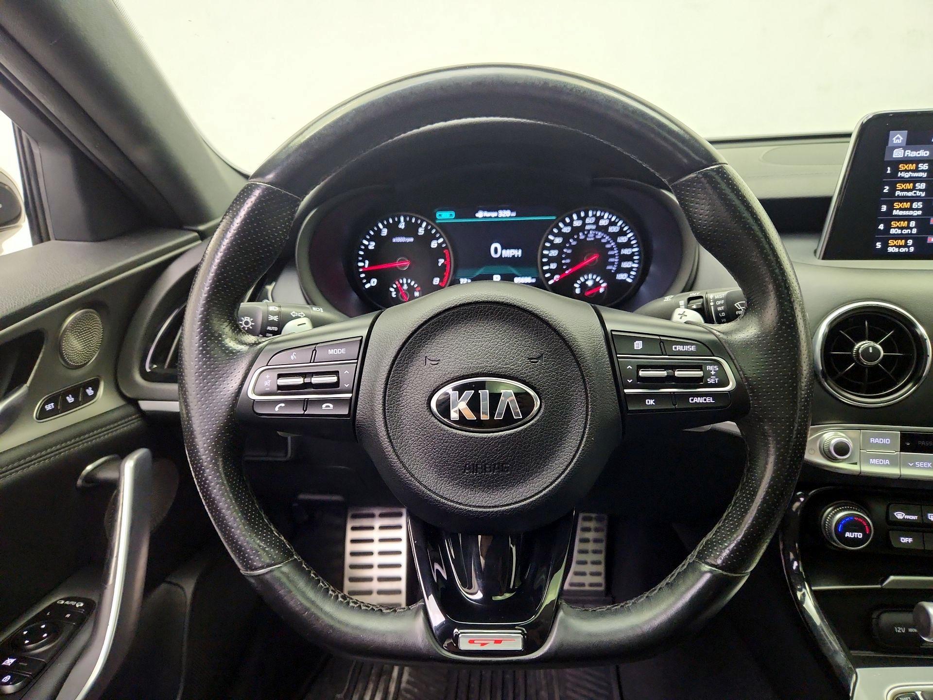 Thumbnail: 2018 Kia Stinger - 10