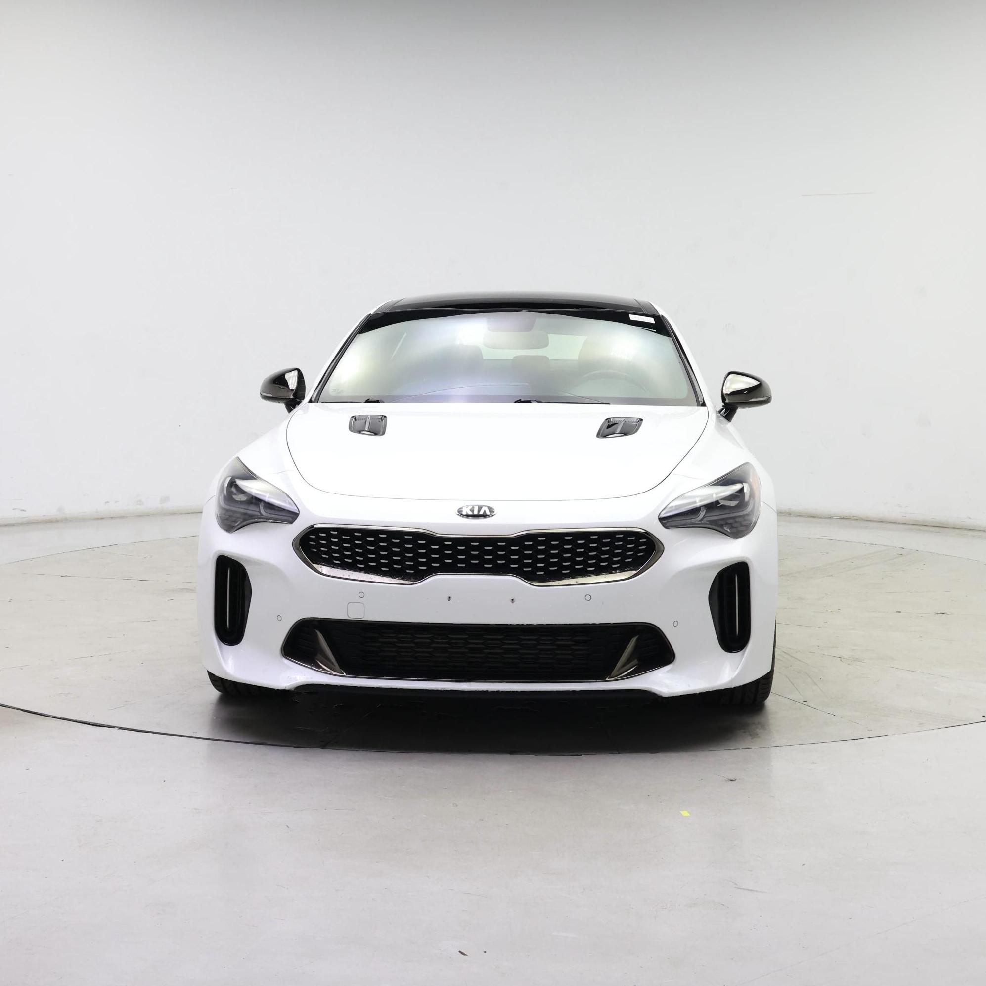 Thumbnail: 2018 Kia Stinger - 5