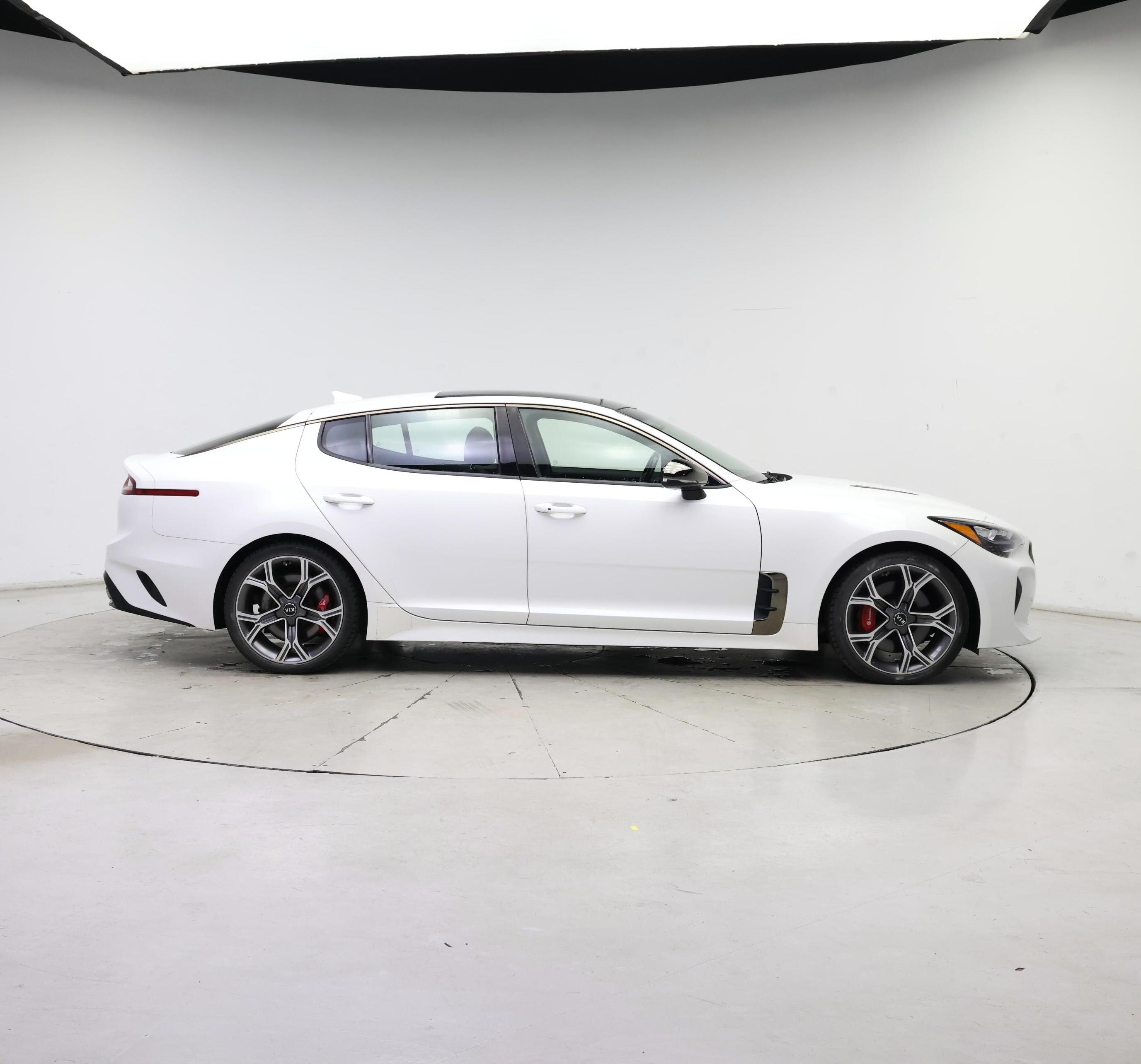 Thumbnail: 2018 Kia Stinger - 7