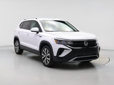 White 2022 Volkswagen Taos SE