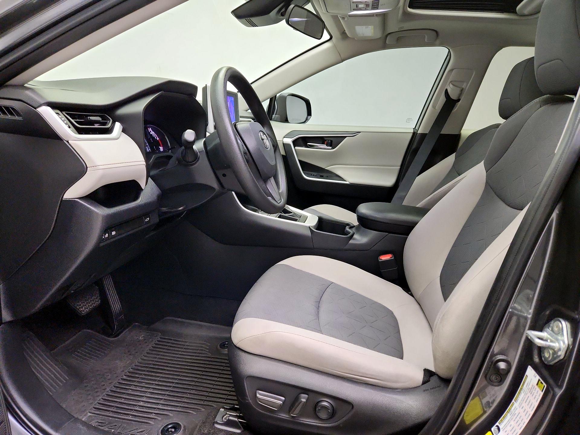 Thumbnail: 2023 Toyota RAV4 - 11