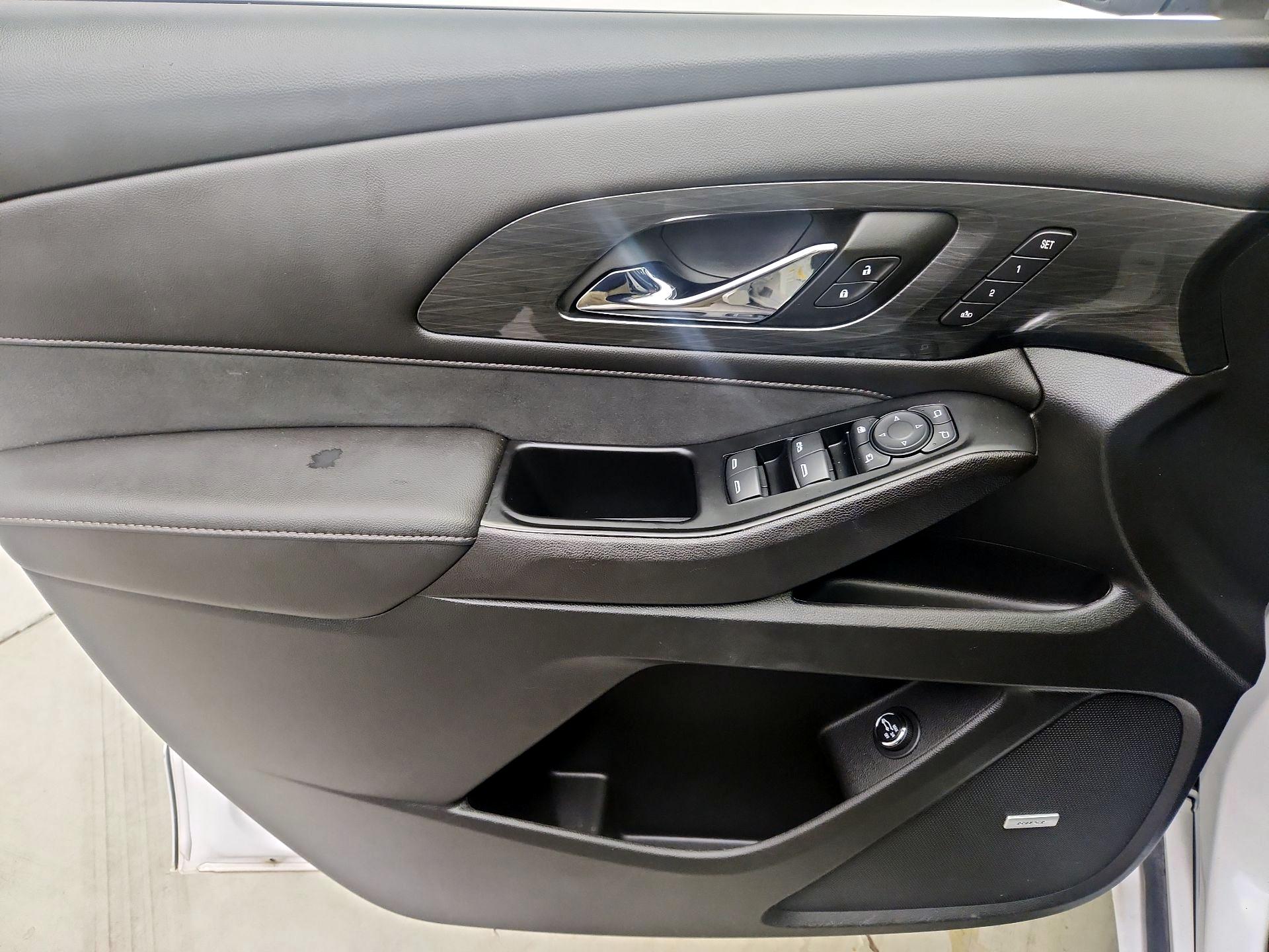 Thumbnail: 2023 Chevrolet Traverse - 12