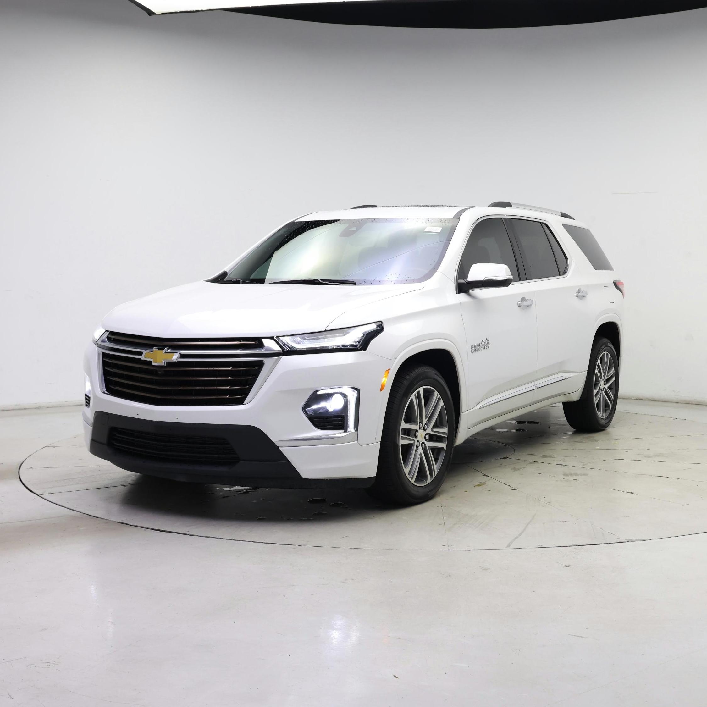 Thumbnail: 2023 Chevrolet Traverse - 4