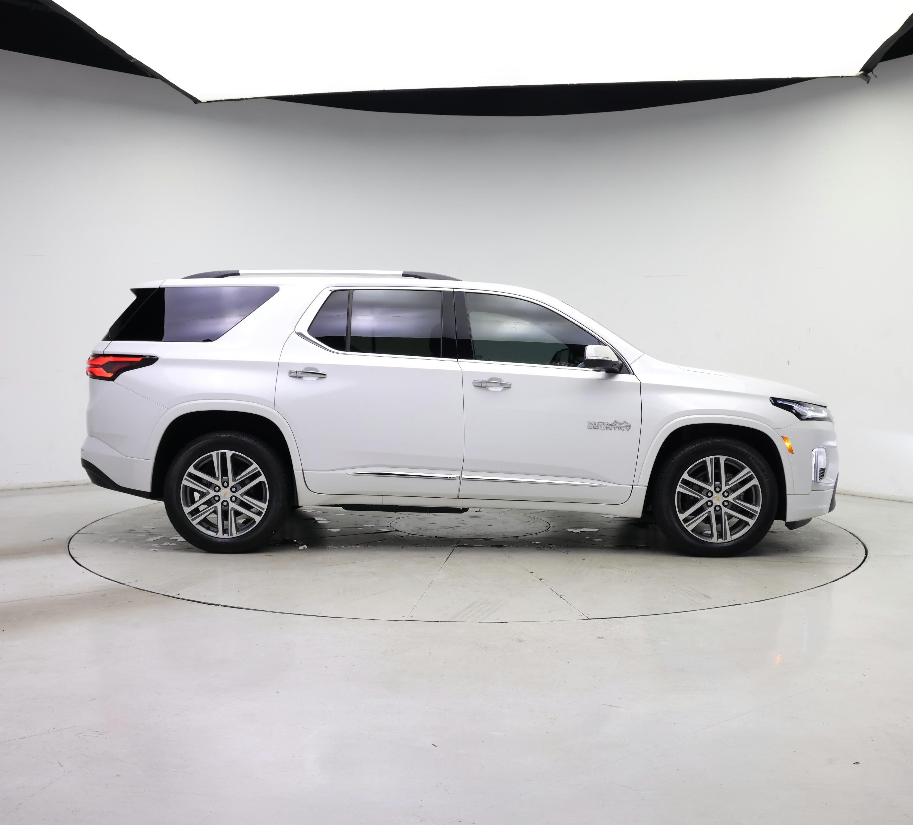 Thumbnail: 2023 Chevrolet Traverse - 7