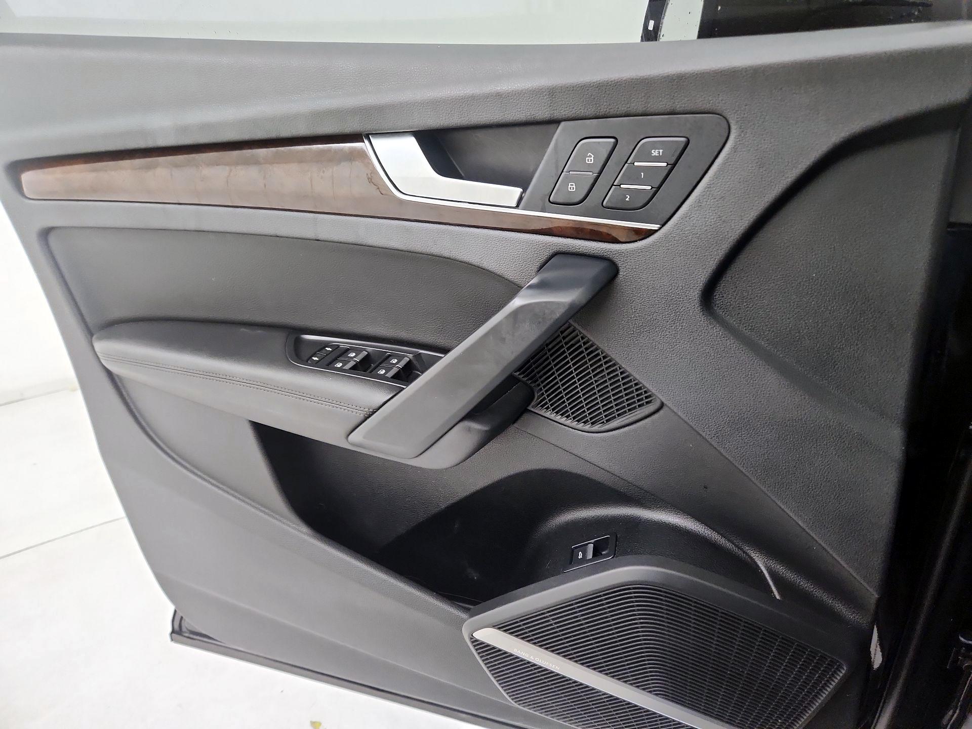 Thumbnail: 2019 Audi Q5 - 12