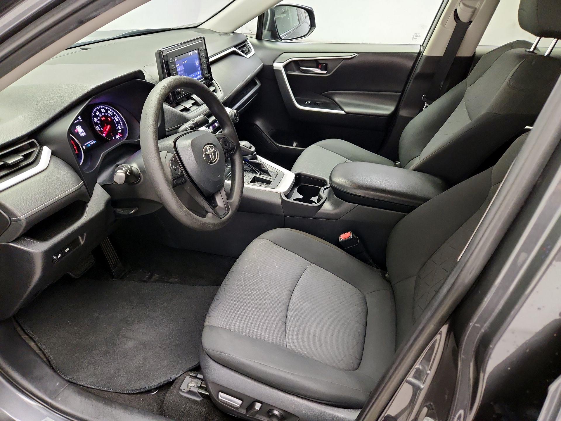 Thumbnail: 2021 Toyota RAV4 - 11
