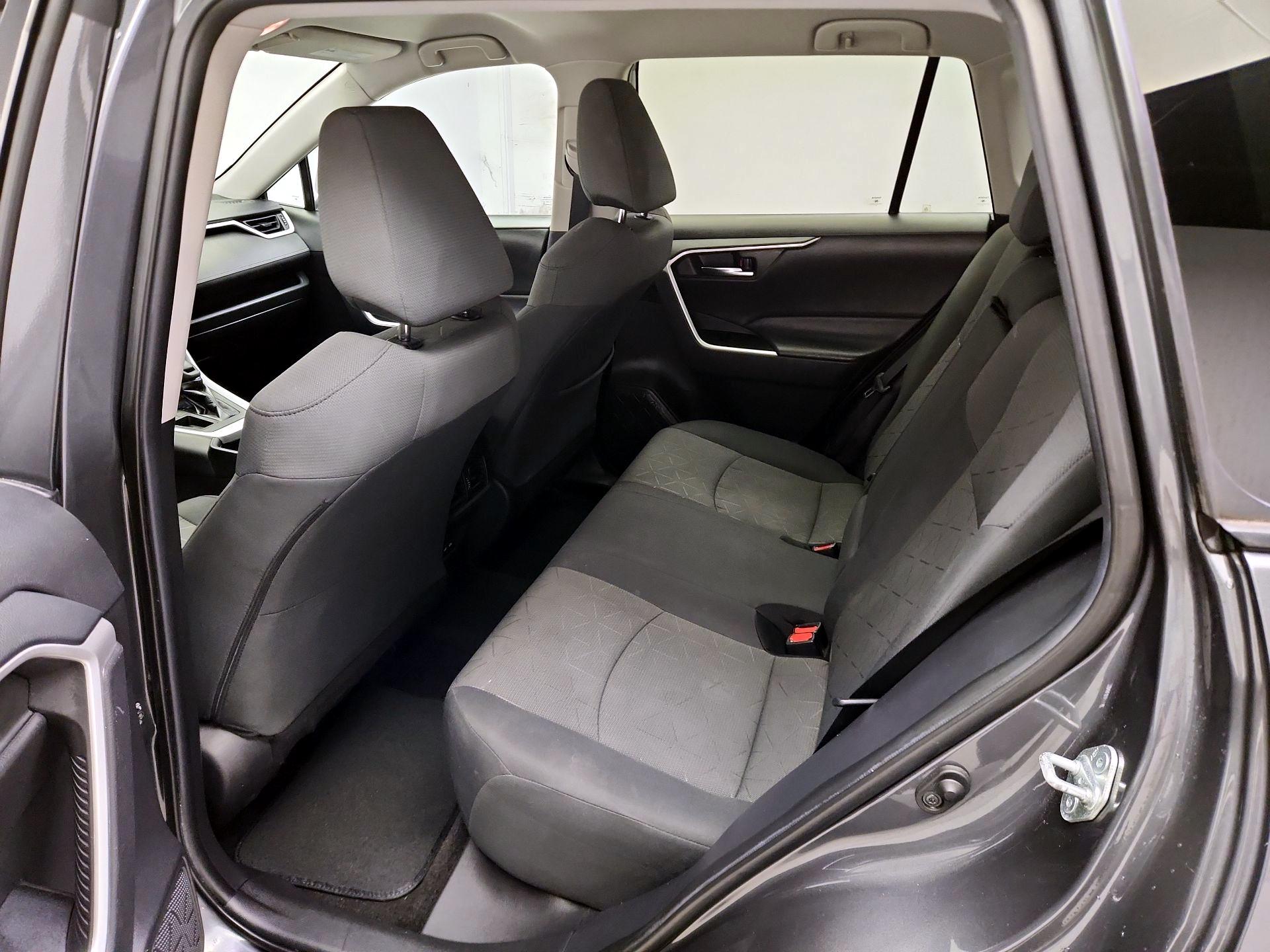 Thumbnail: 2021 Toyota RAV4 - 19