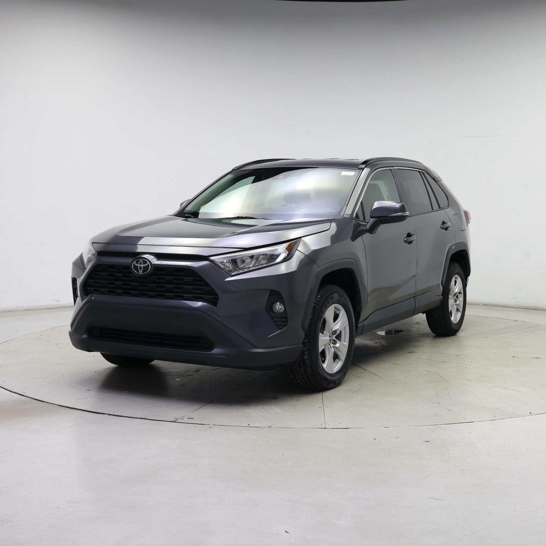 Thumbnail: 2021 Toyota RAV4 - 4