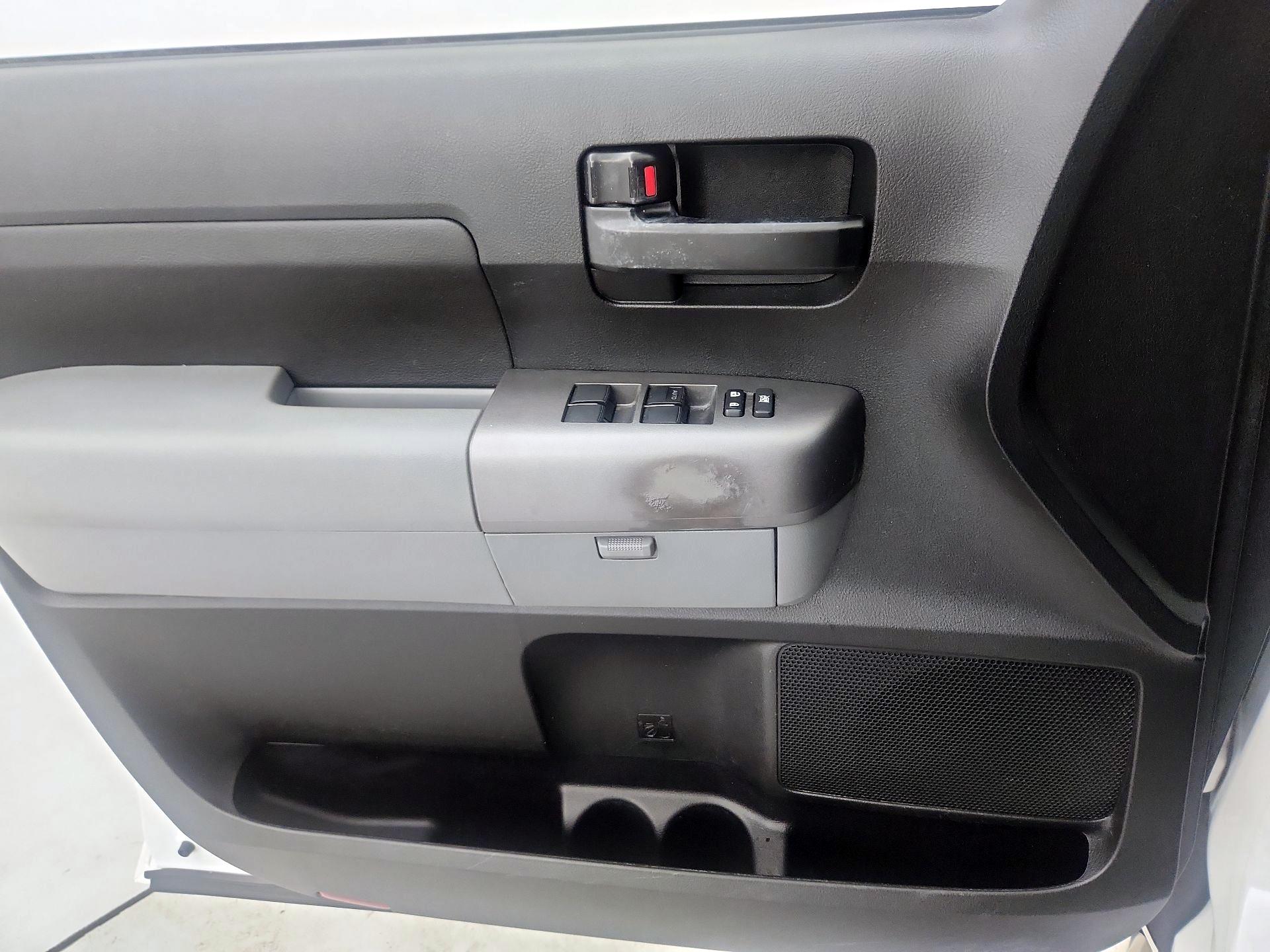 Thumbnail: 2013 Toyota Tundra - 12