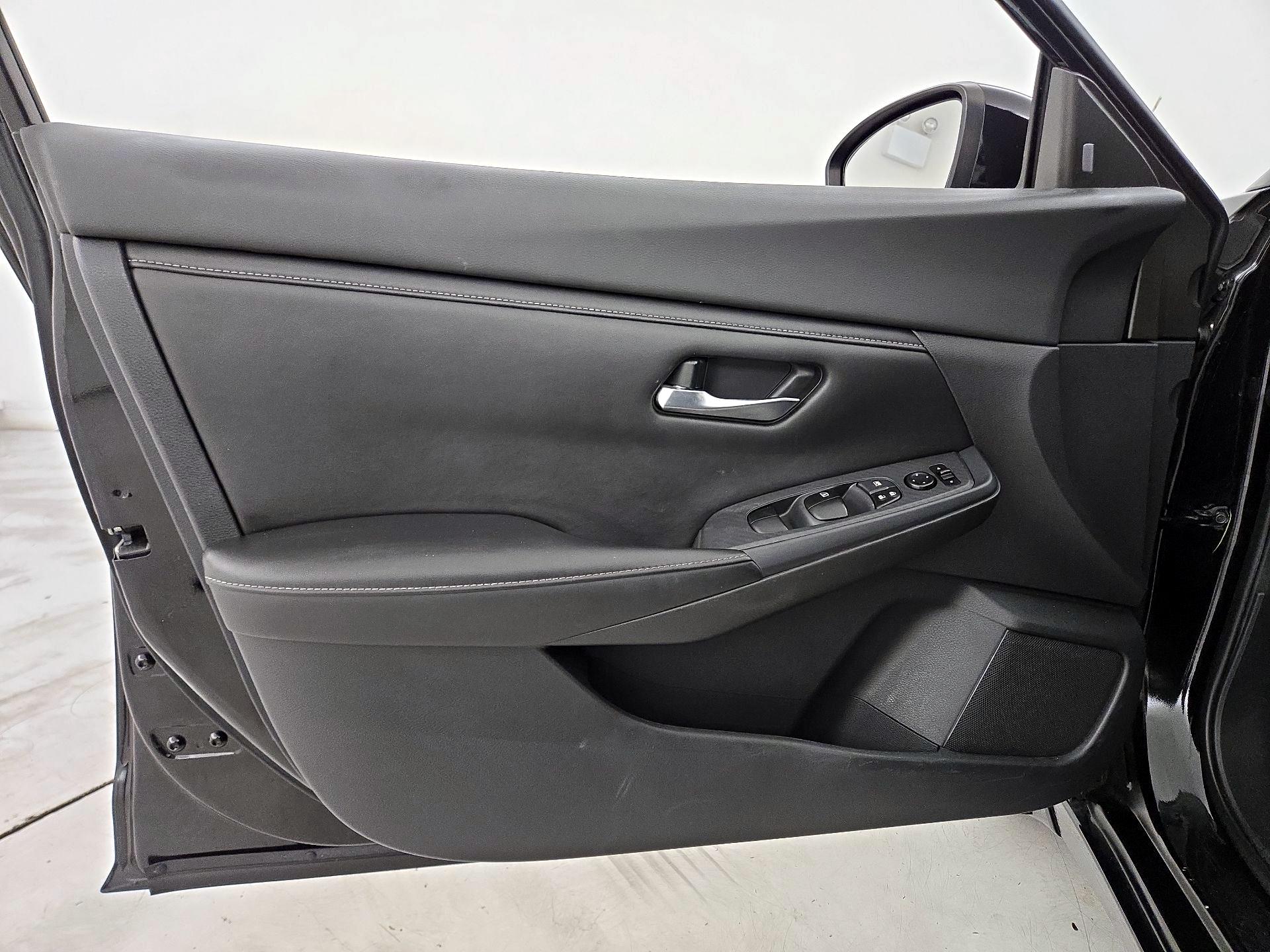 Thumbnail: 2021 Nissan Sentra - 12