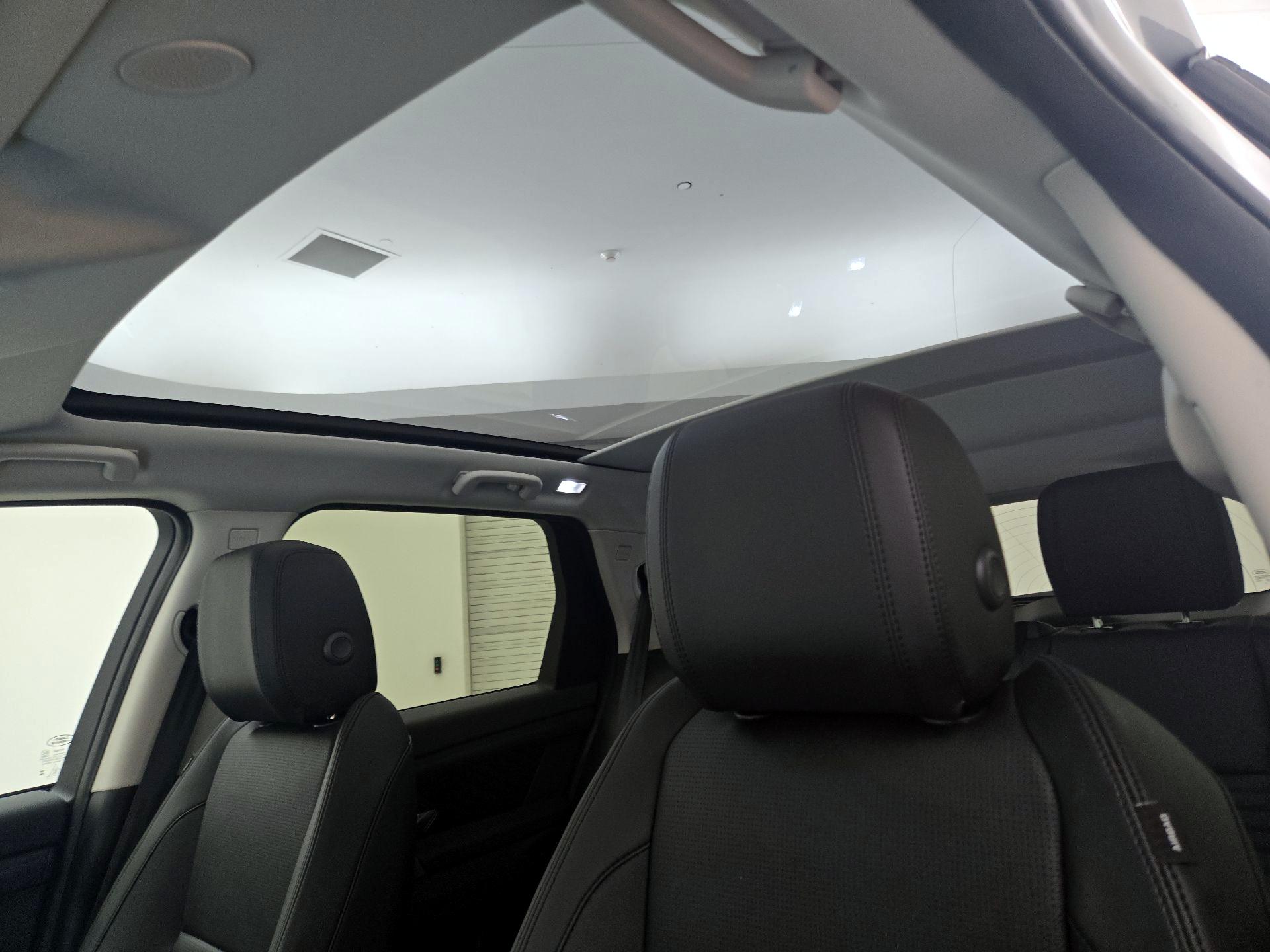 Thumbnail: 2024 Land Rover Discovery Sport - 19