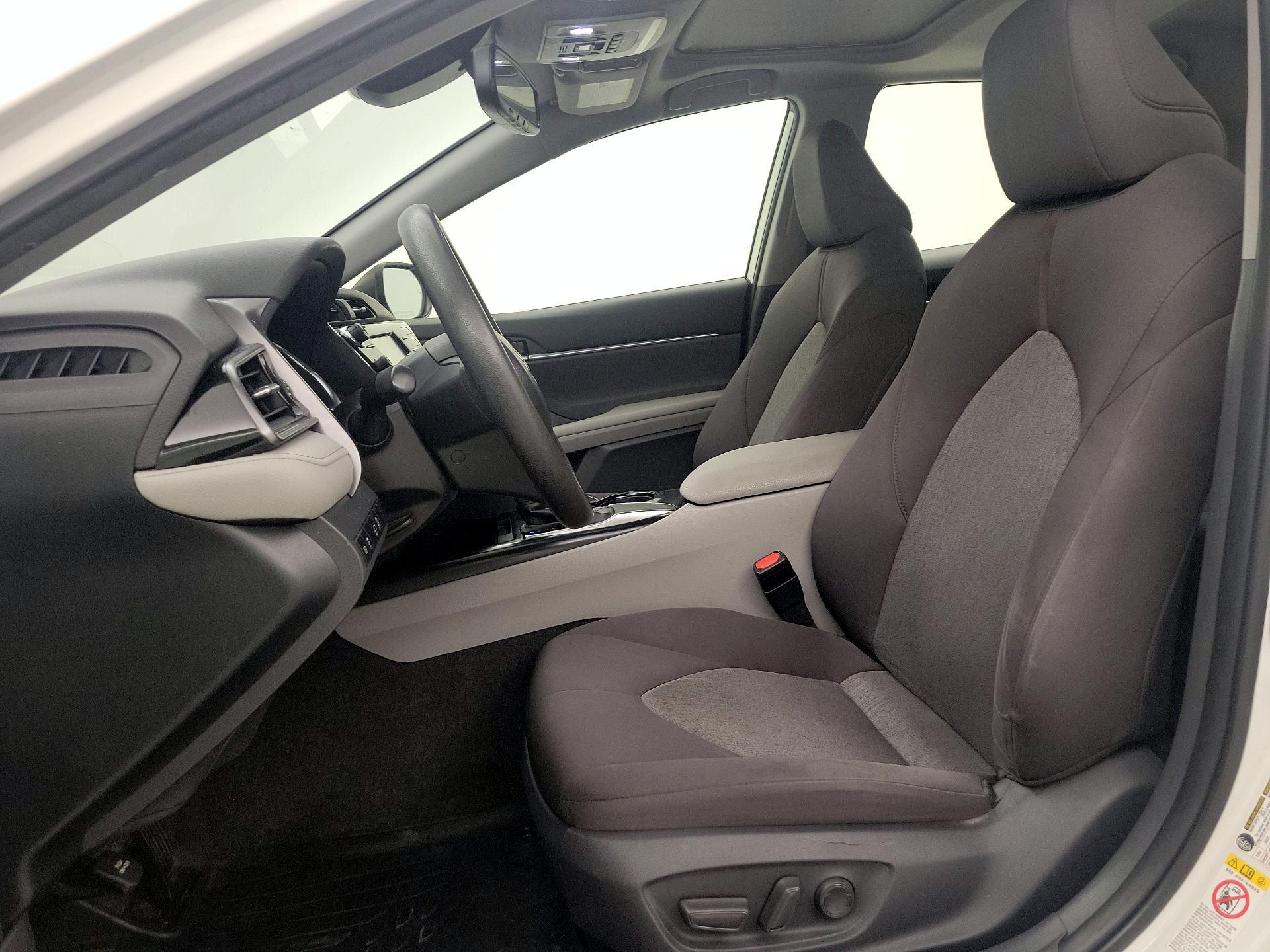Thumbnail: 2019 Toyota Camry - 11