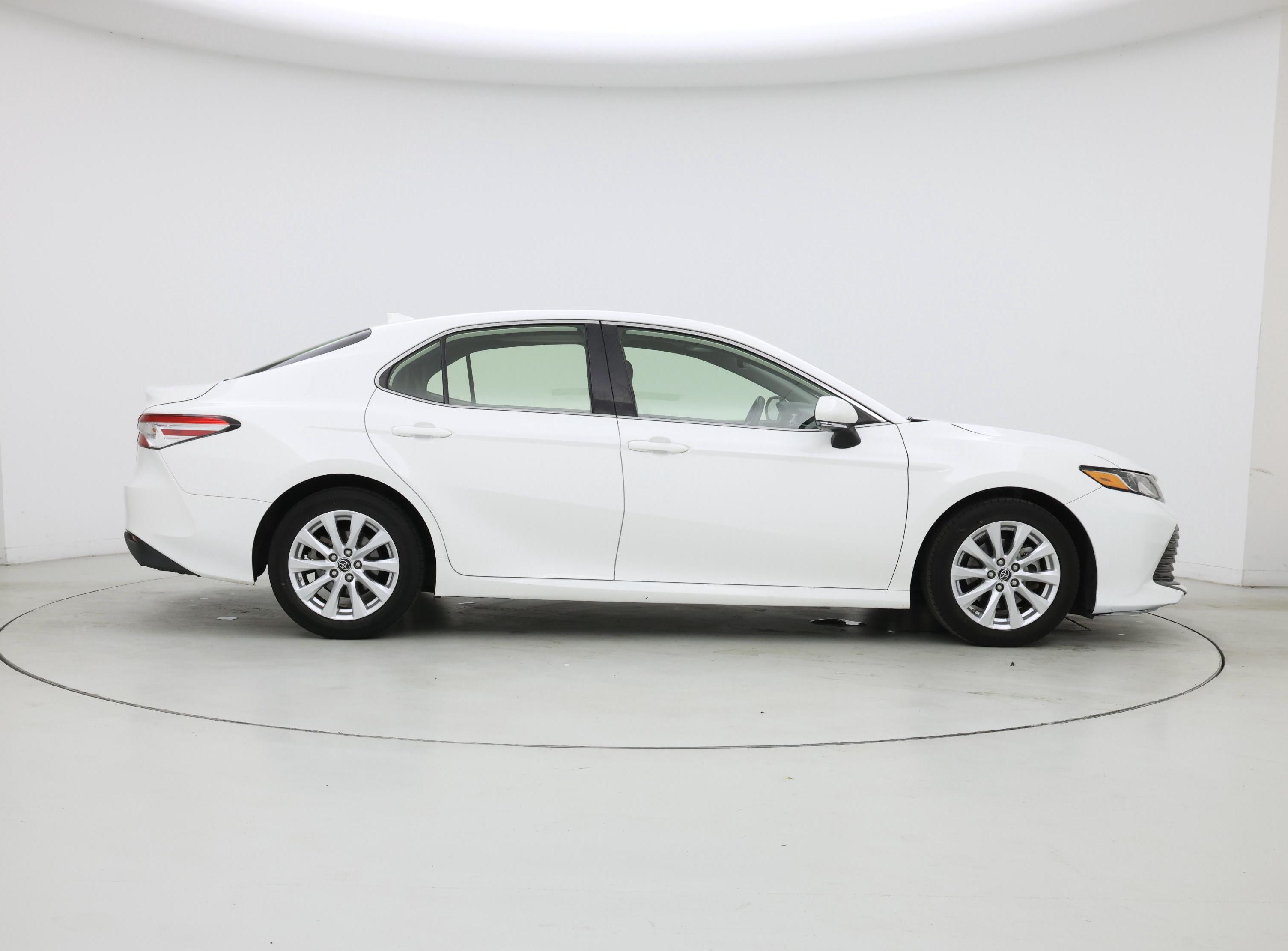 Thumbnail: 2019 Toyota Camry - 7