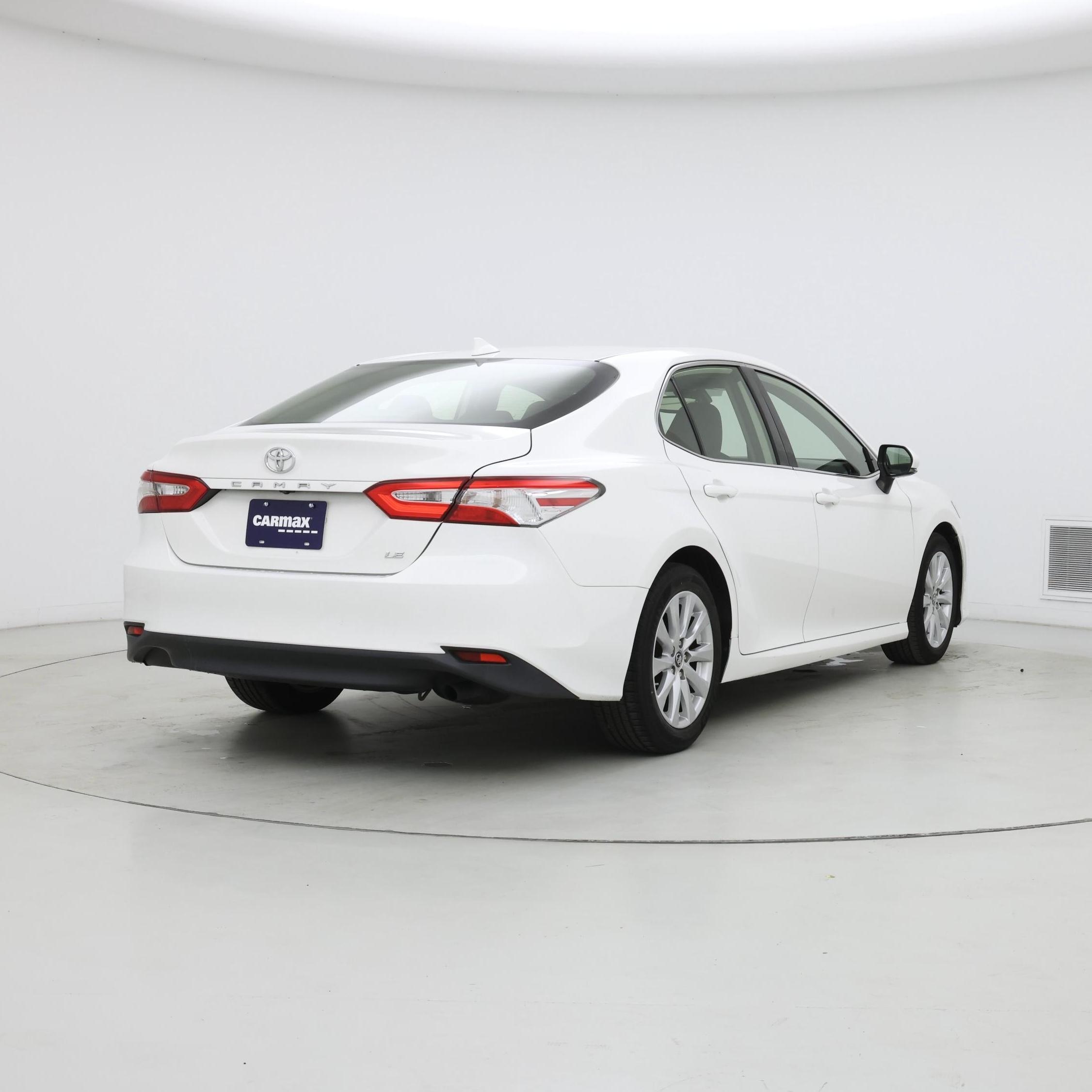 Thumbnail: 2019 Toyota Camry - 8