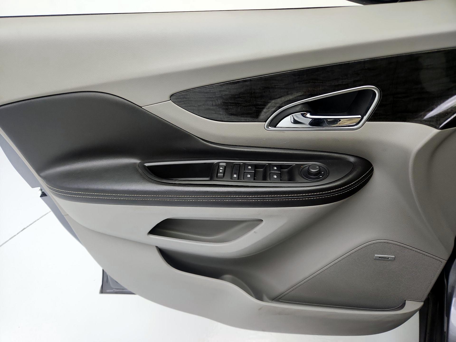 Thumbnail: 2014 Buick Encore - 12