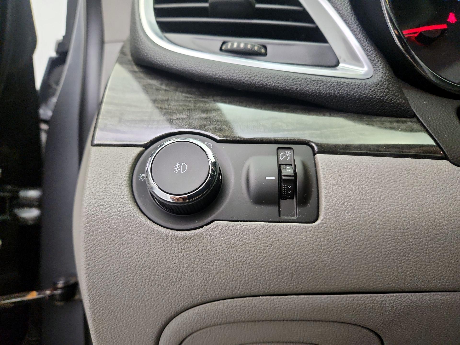 Thumbnail: 2014 Buick Encore - 13