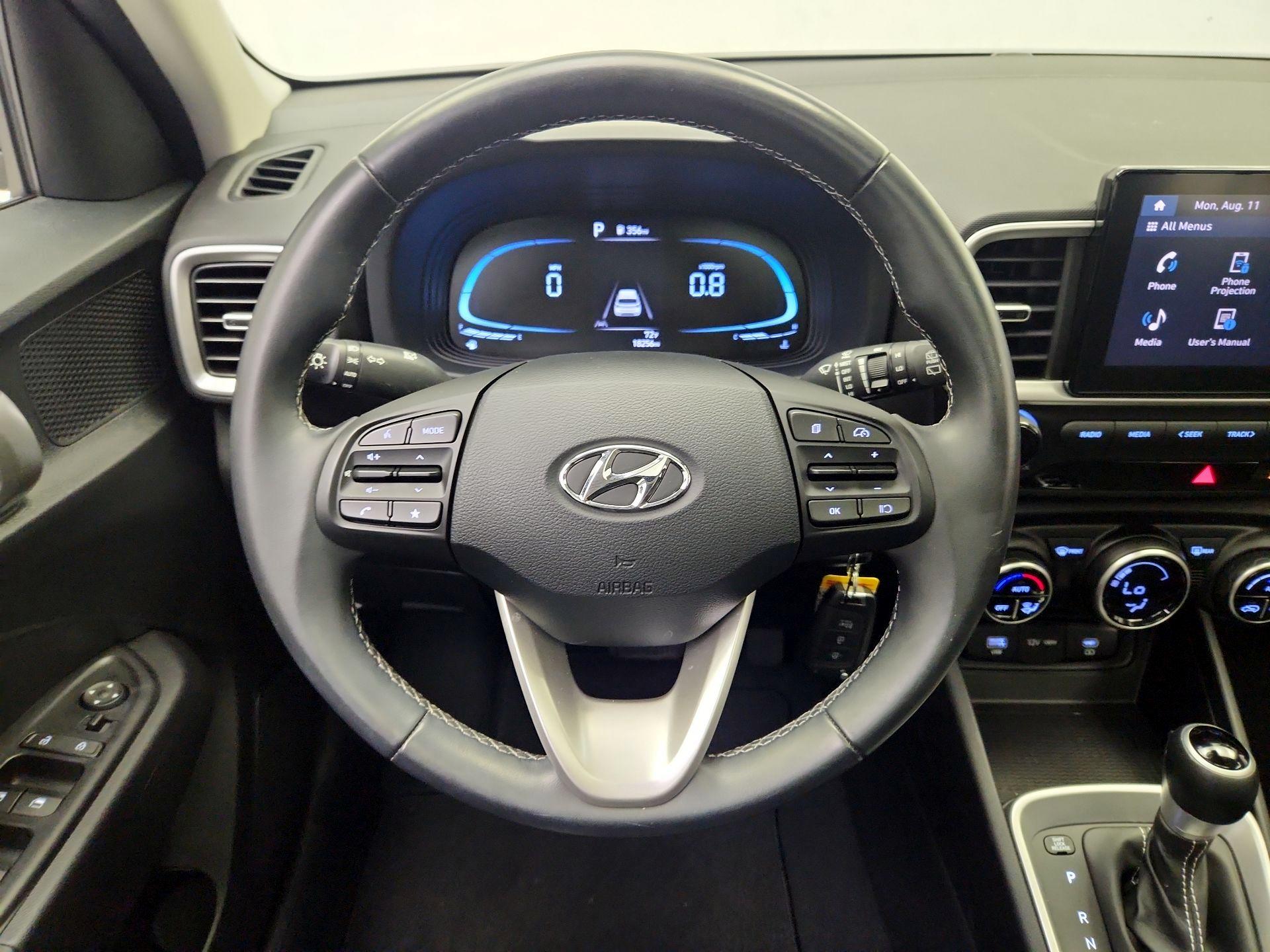 Thumbnail: 2023 Hyundai Venue - 10
