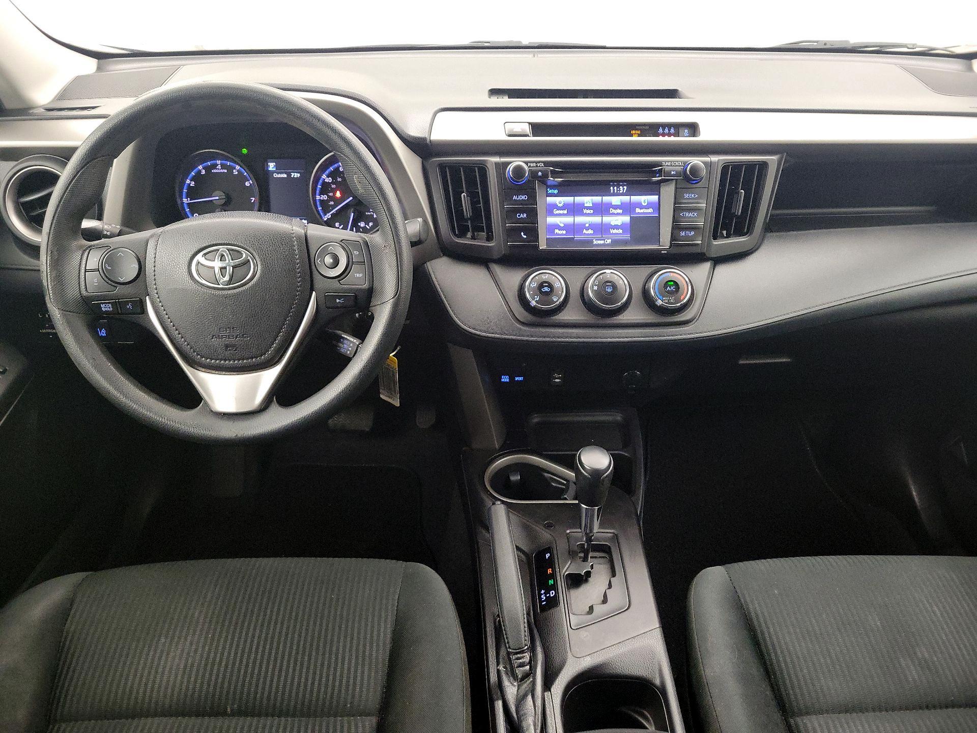 Thumbnail: 2018 Toyota RAV4 - 9
