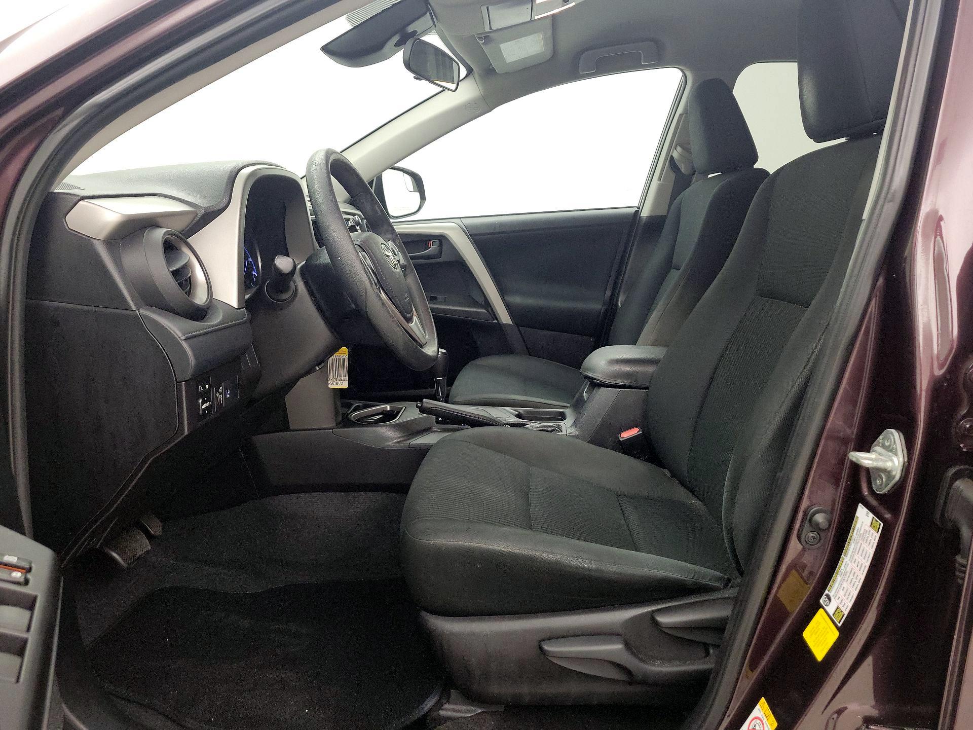 Thumbnail: 2018 Toyota RAV4 - 11