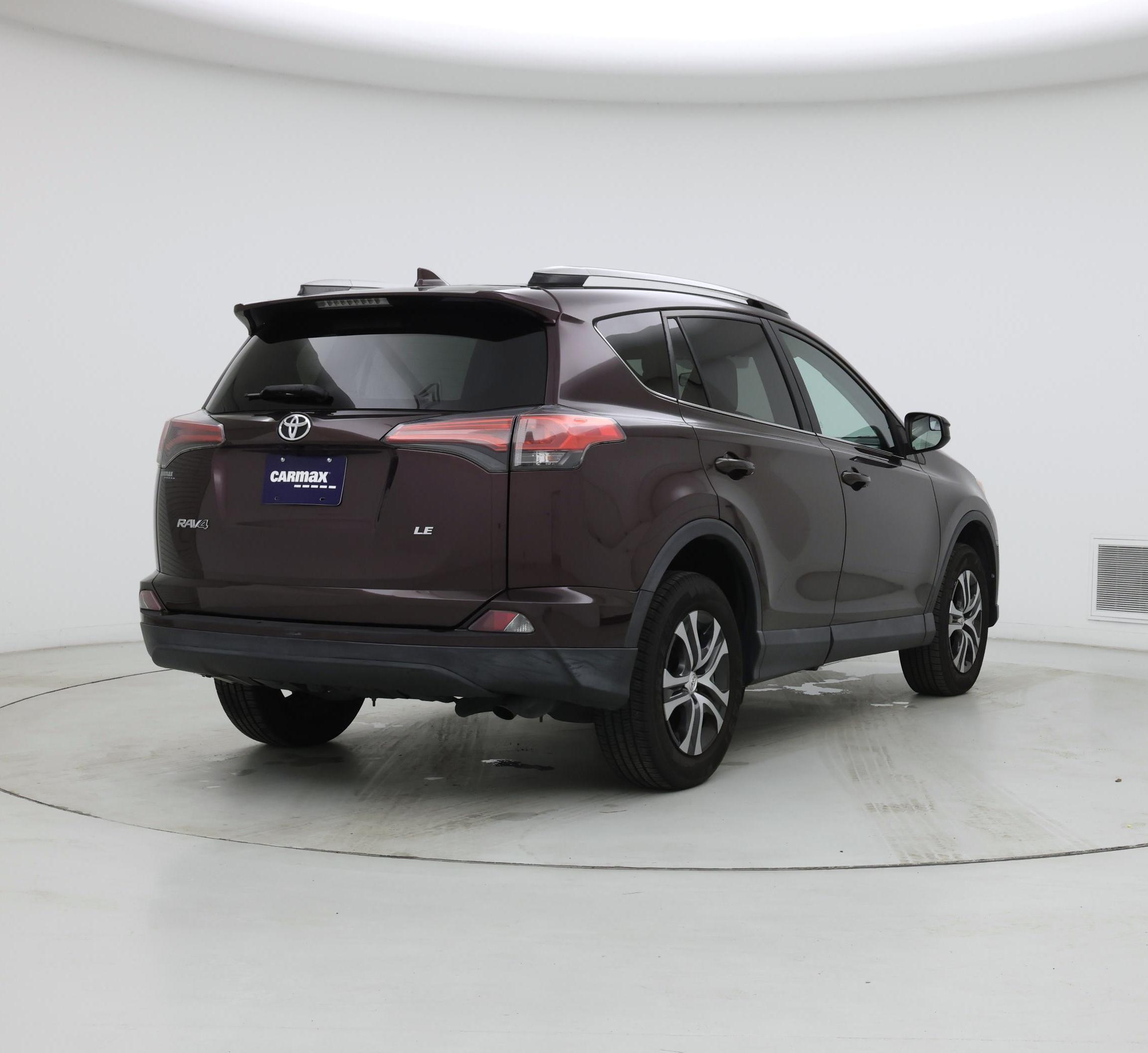 Thumbnail: 2018 Toyota RAV4 - 8