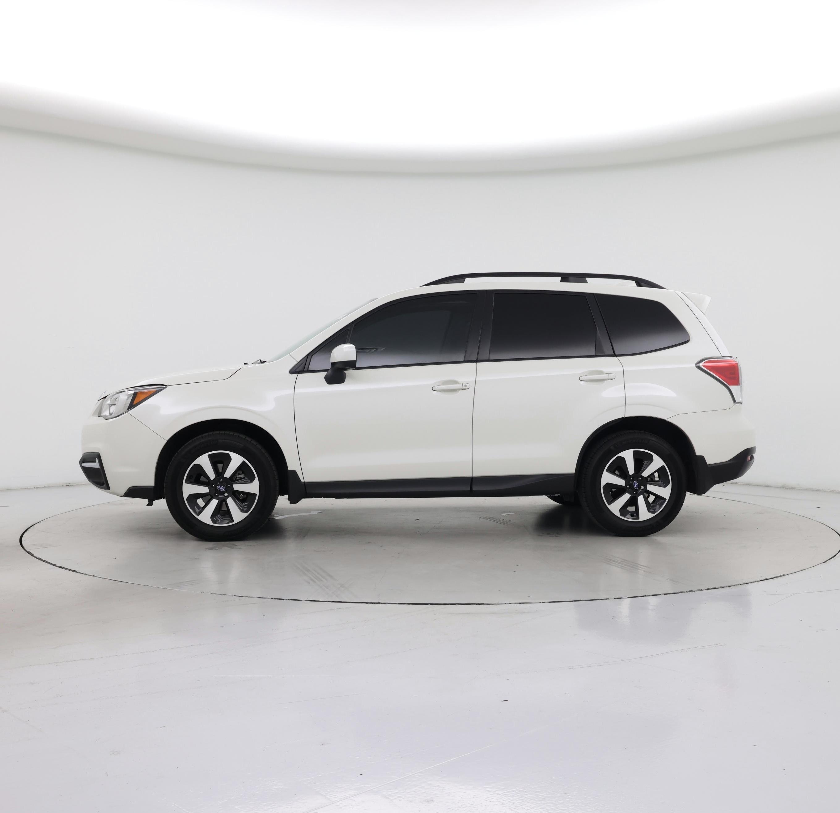 Thumbnail: 2018 Subaru Forester - 3