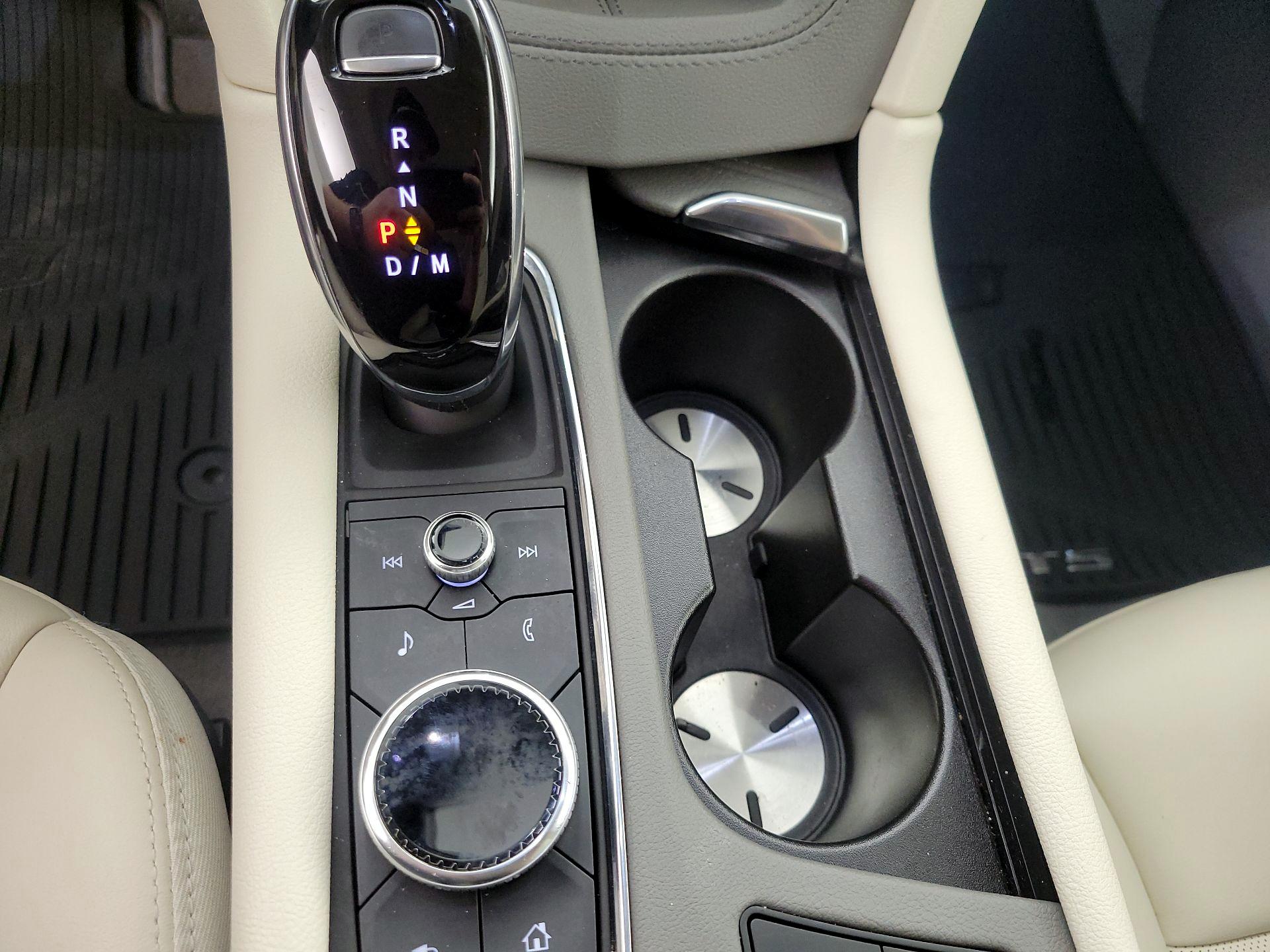 Thumbnail: 2021 Cadillac XT5 - 17