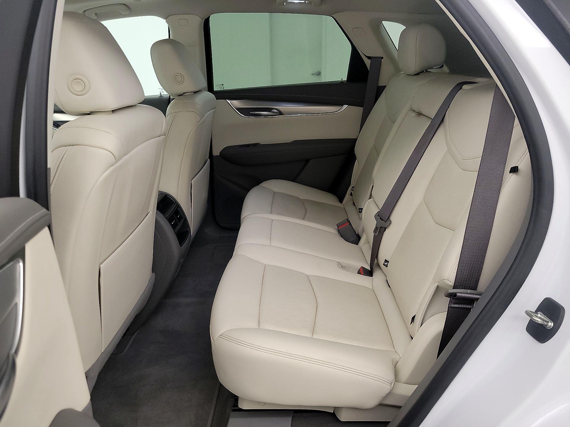 Thumbnail: 2021 Cadillac XT5 - 20