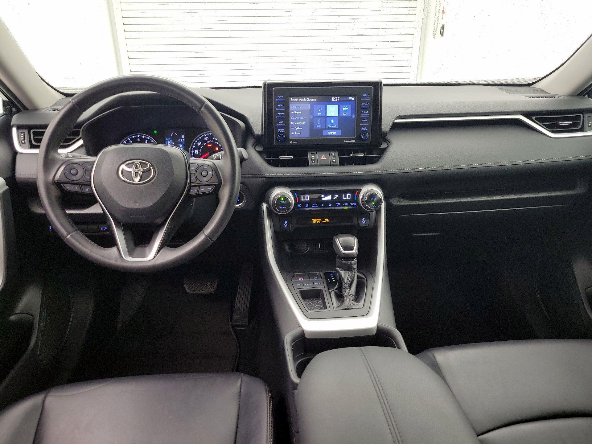 Thumbnail: 2020 Toyota RAV4 - 9