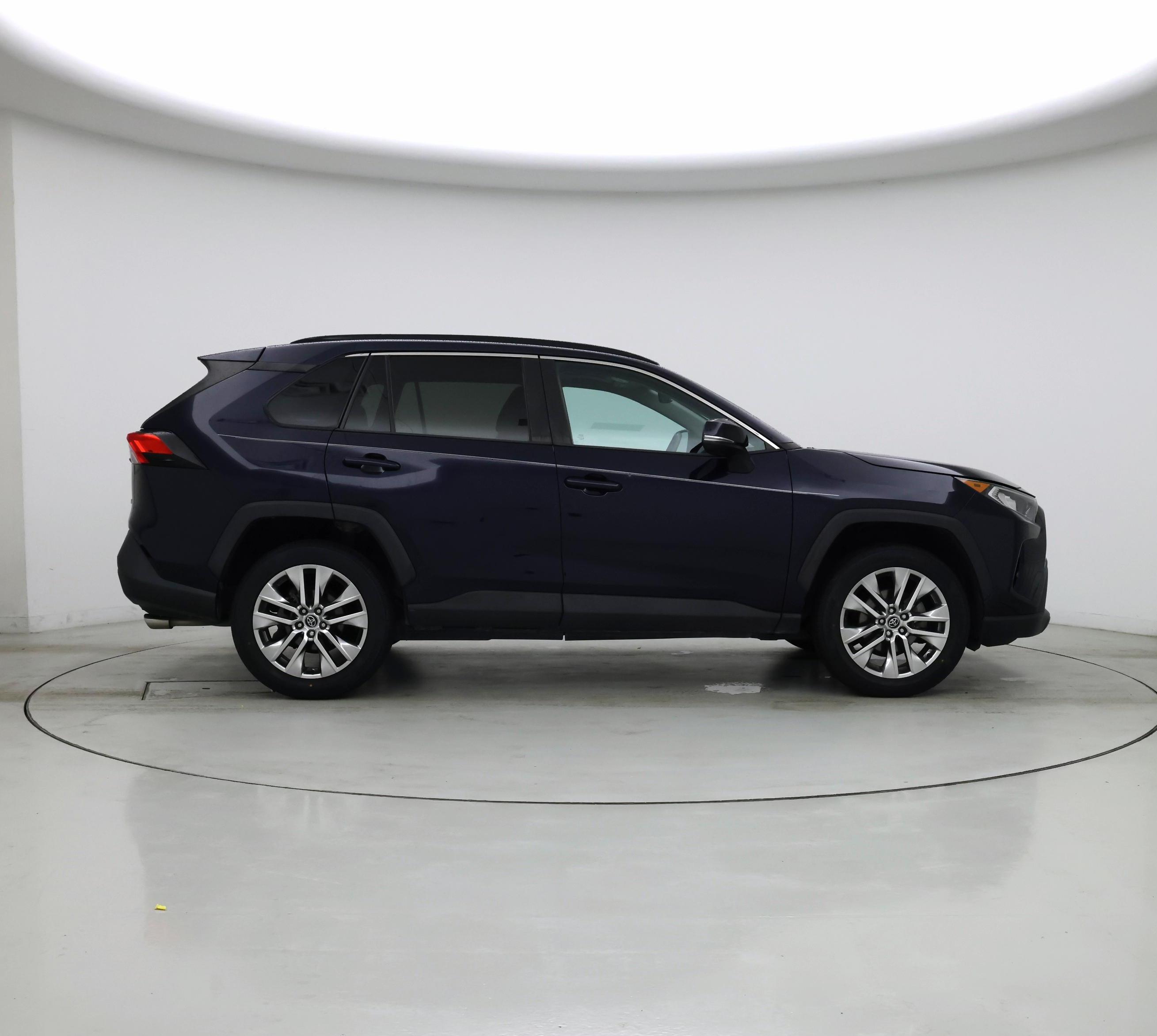 Thumbnail: 2020 Toyota RAV4 - 7
