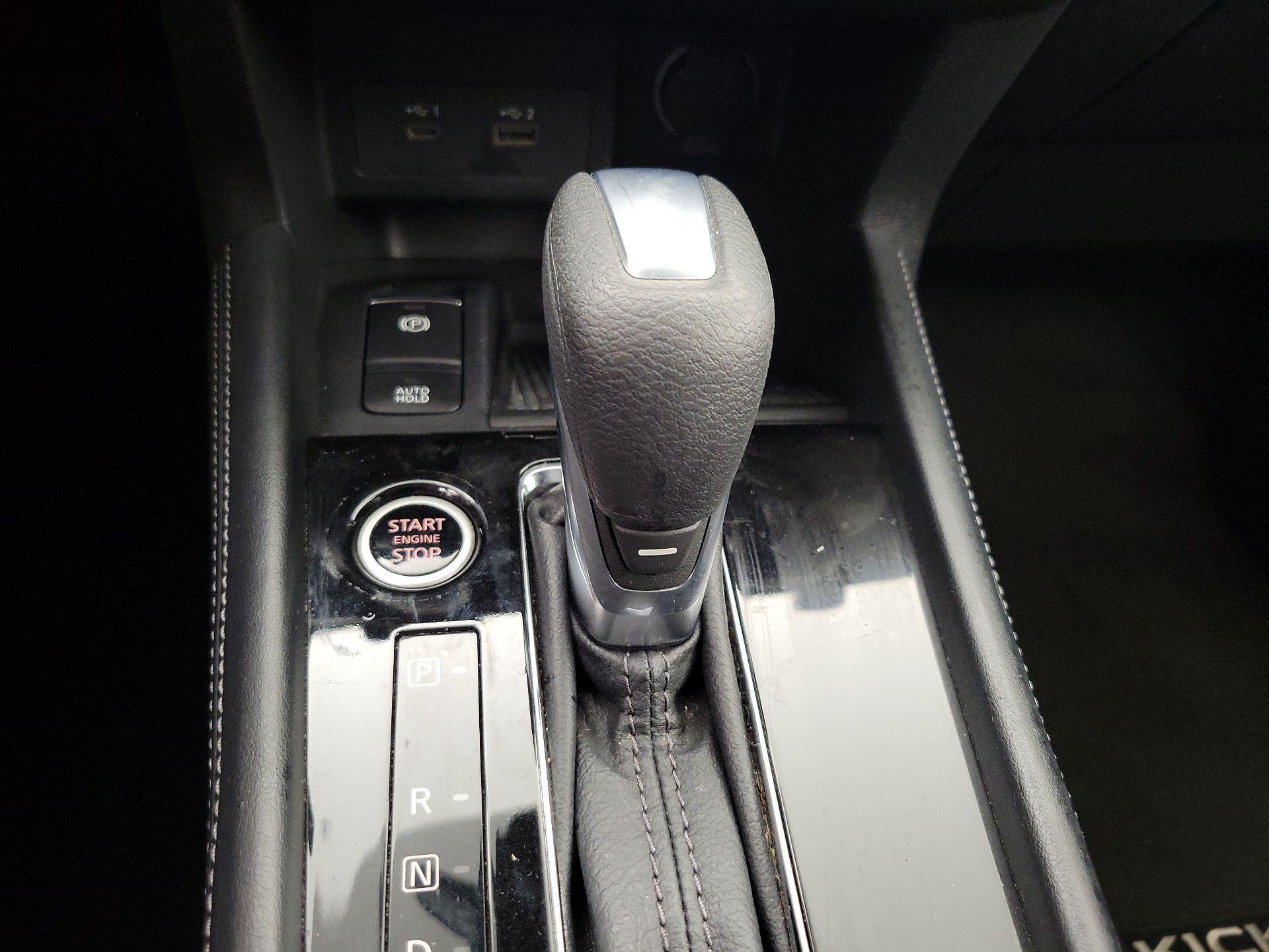 Thumbnail: 2021 Nissan Kicks - 17
