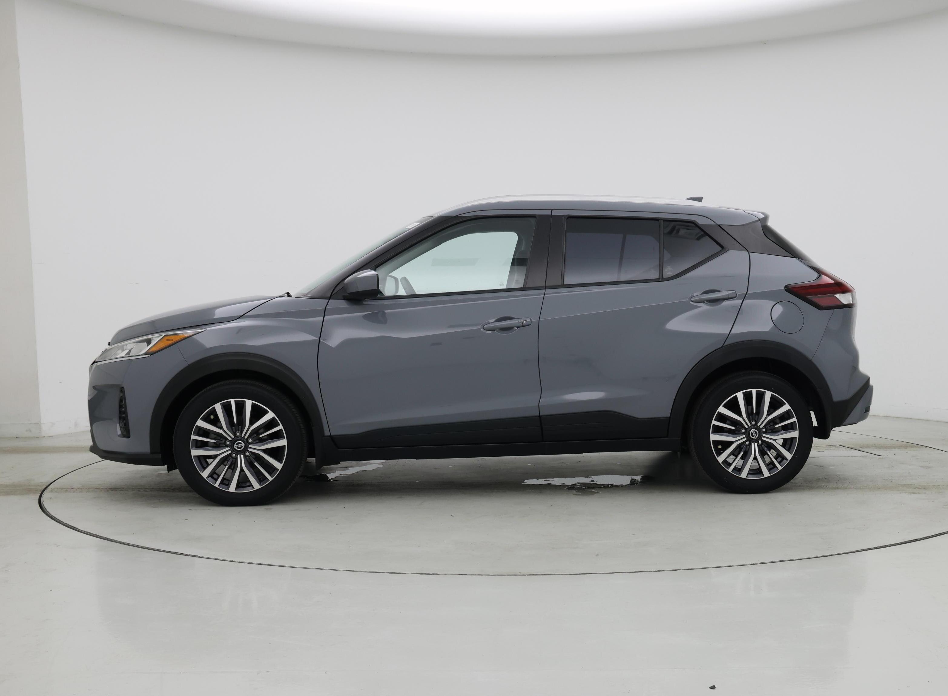 Thumbnail: 2021 Nissan Kicks - 3