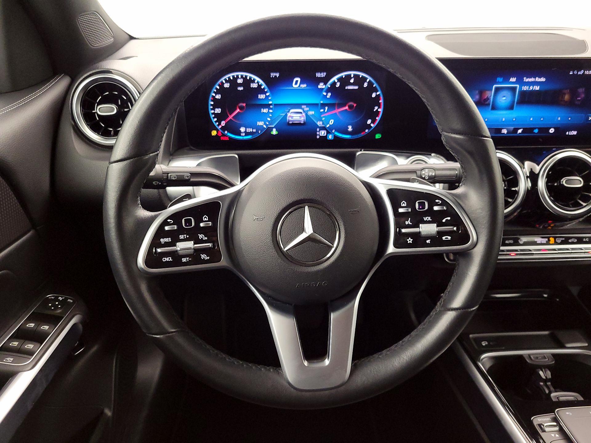 Thumbnail: 2023 Mercedes-Benz GLB - 10