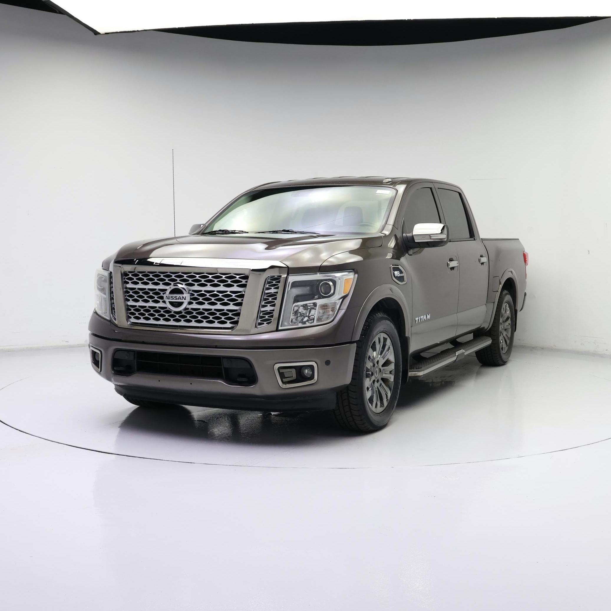 Thumbnail: 2017 Nissan Titan - 4