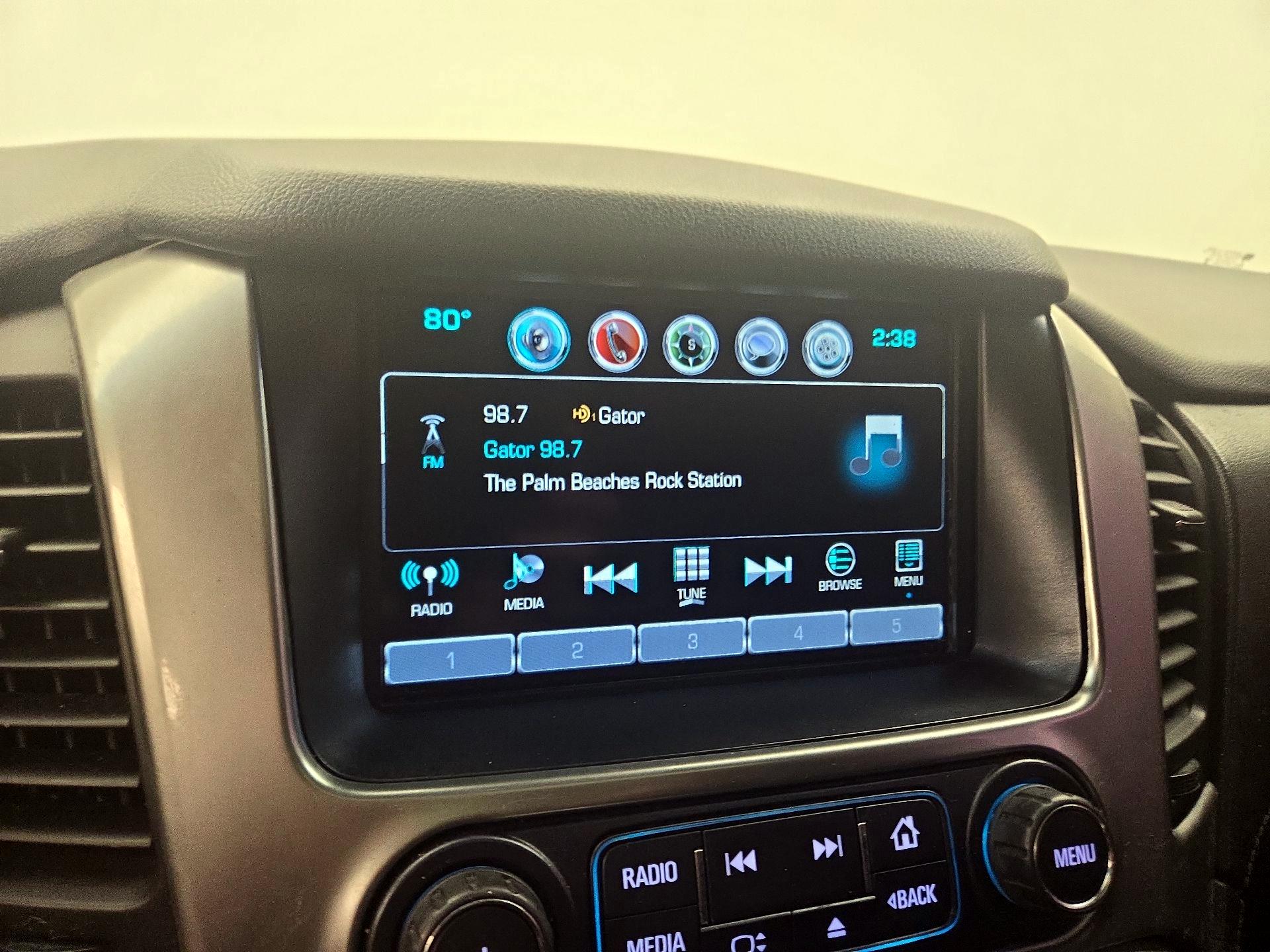 Thumbnail: 2018 Chevrolet Suburban - 16