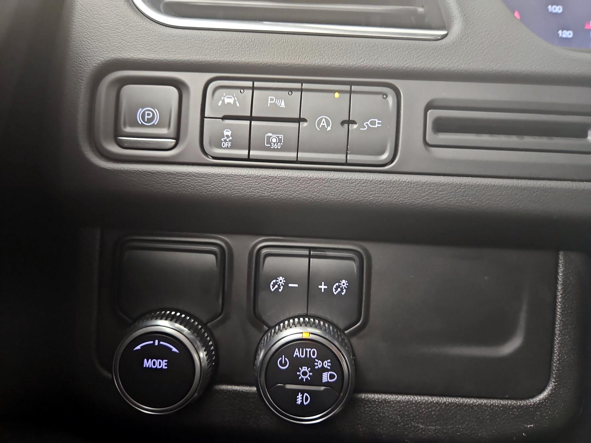 Thumbnail: 2022 GMC Yukon XL - 13