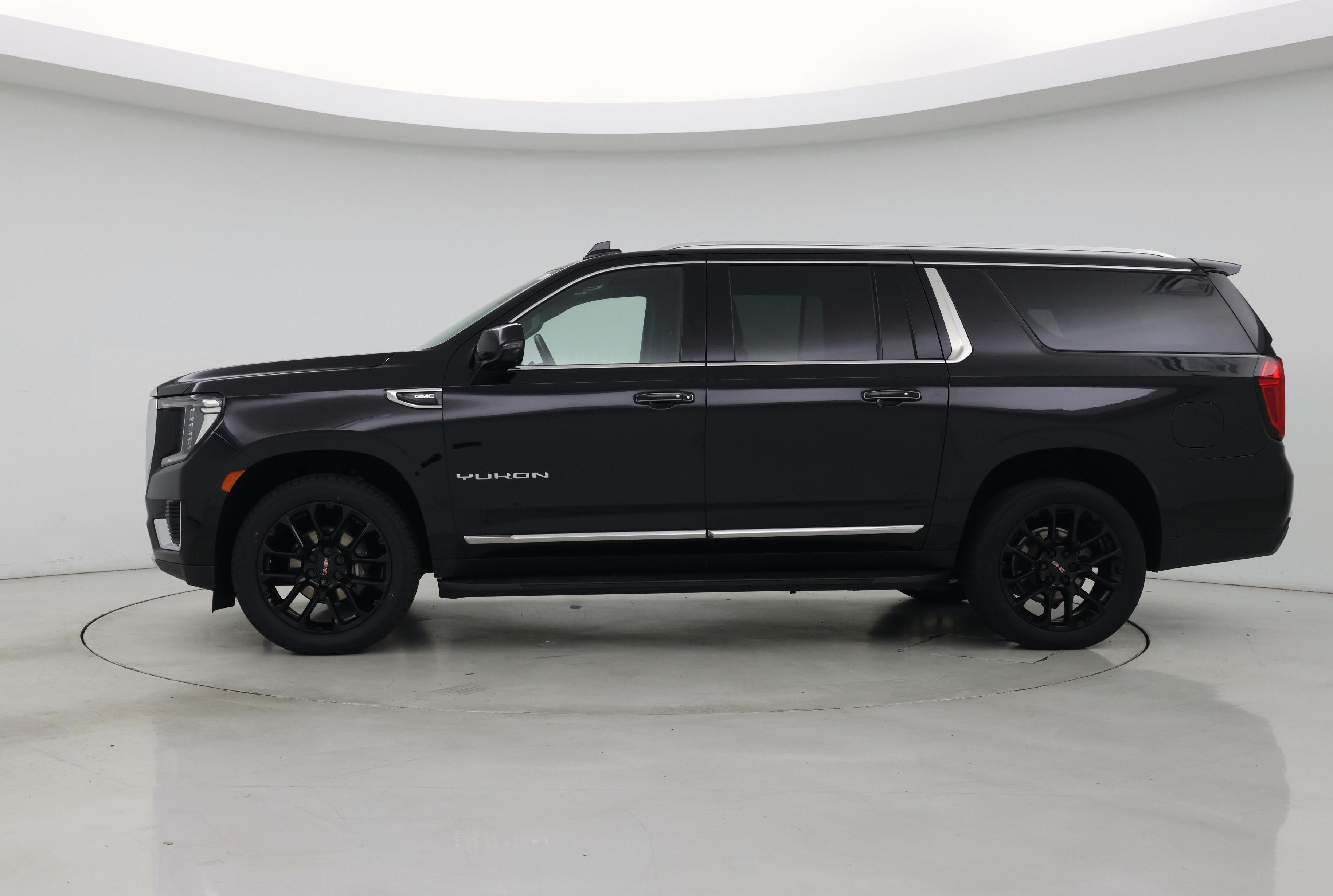 Thumbnail: 2022 GMC Yukon XL - 3